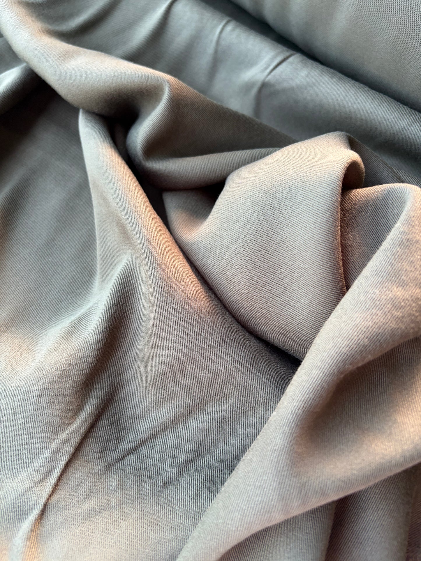 TOTO 045 heavy viscose twill army  green