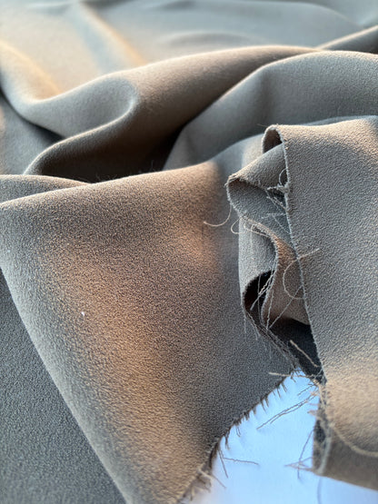 TOTO 046 crêpe bi-stretch brown