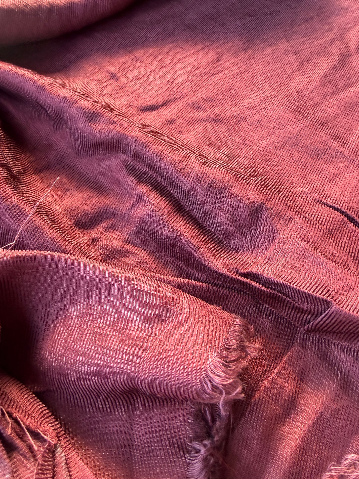 TOTO 048 linen/viscose twill burgundy