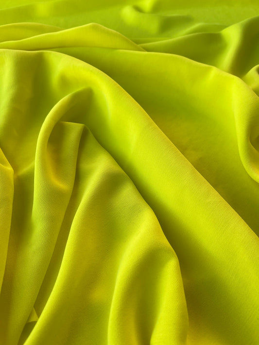 NENA 006 light crêpe bright yellow