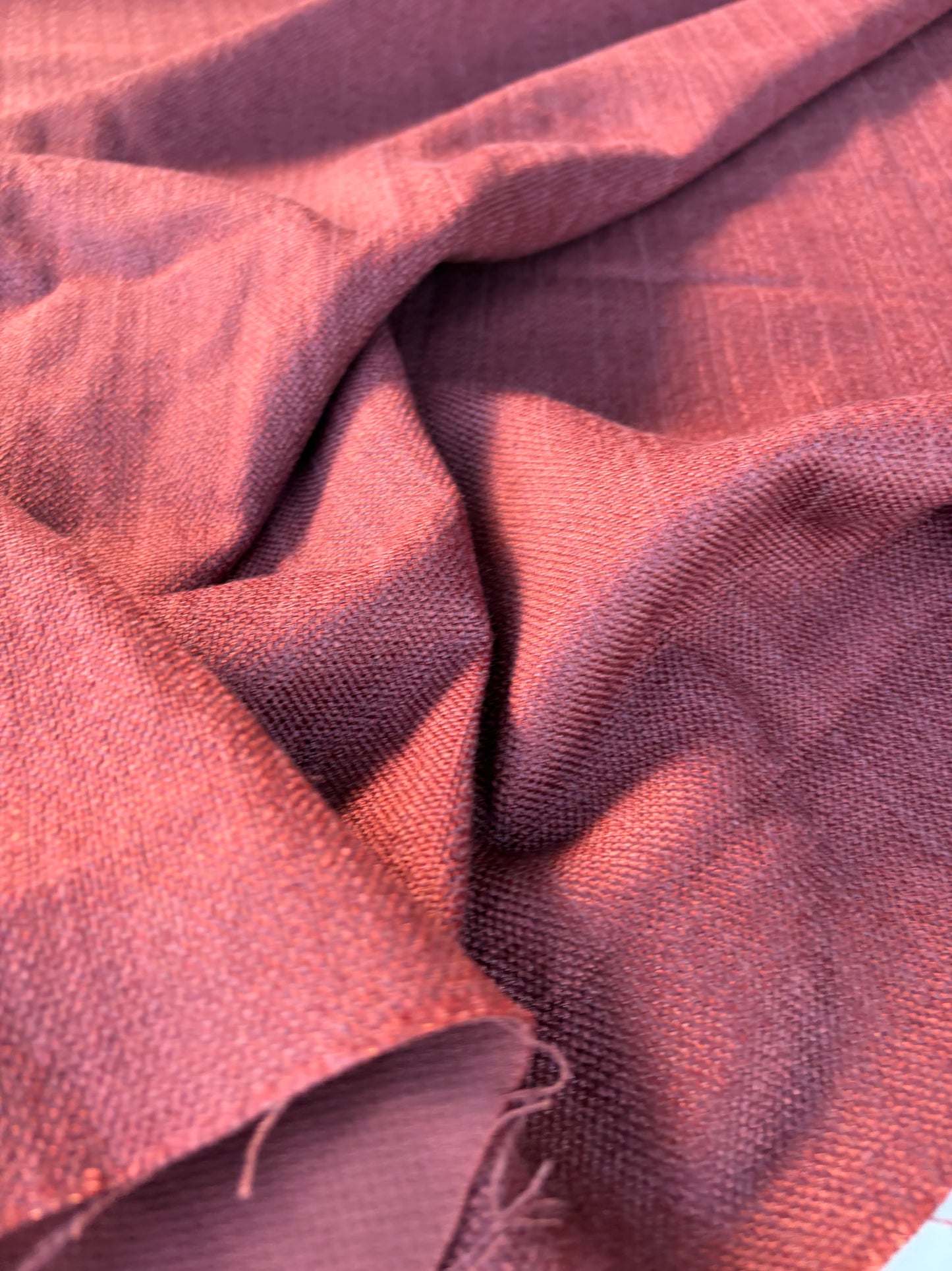 TOTO 050 linen/viscose panama burgundy