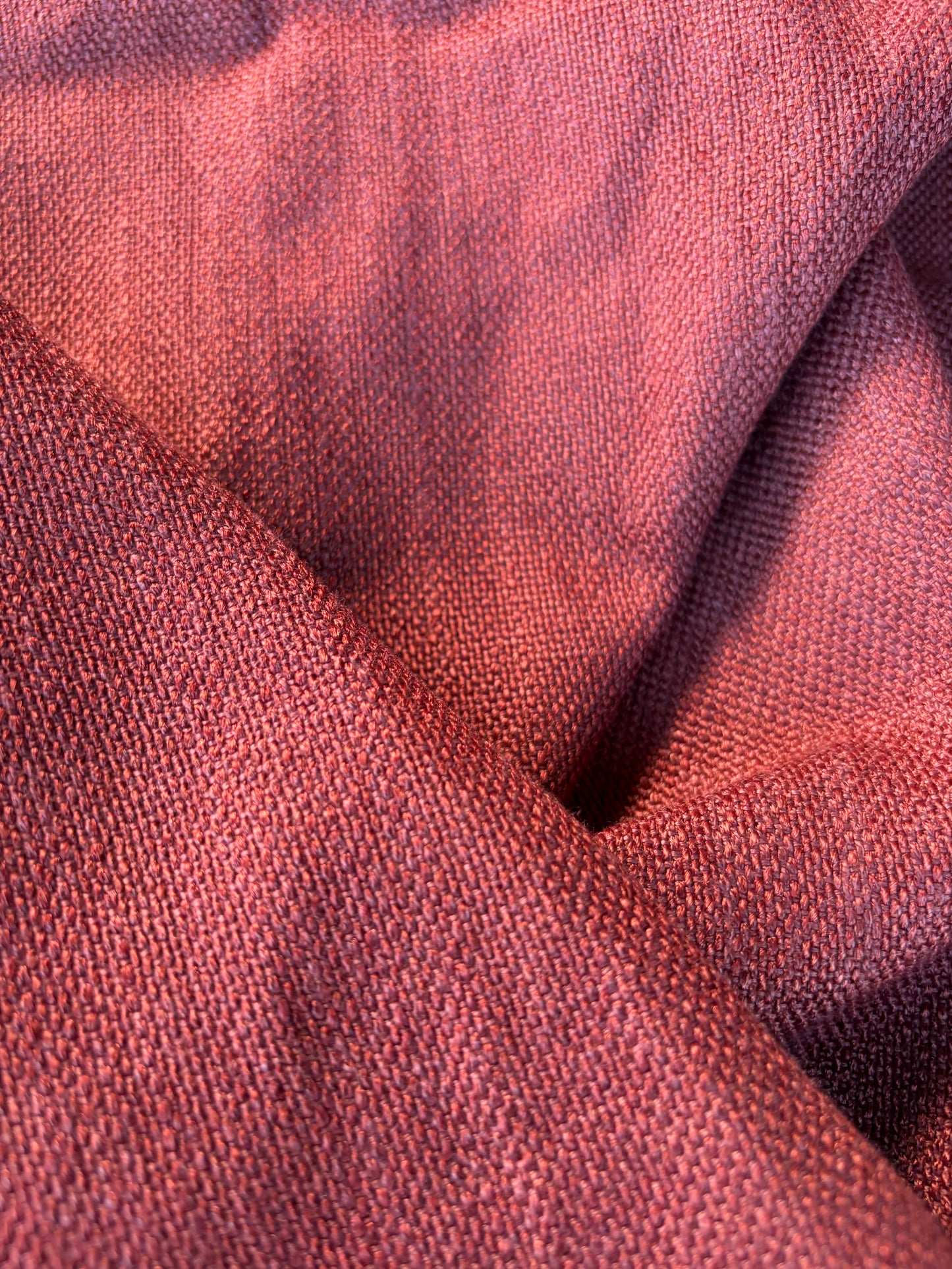 TOTO 050 linen/viscose panama burgundy