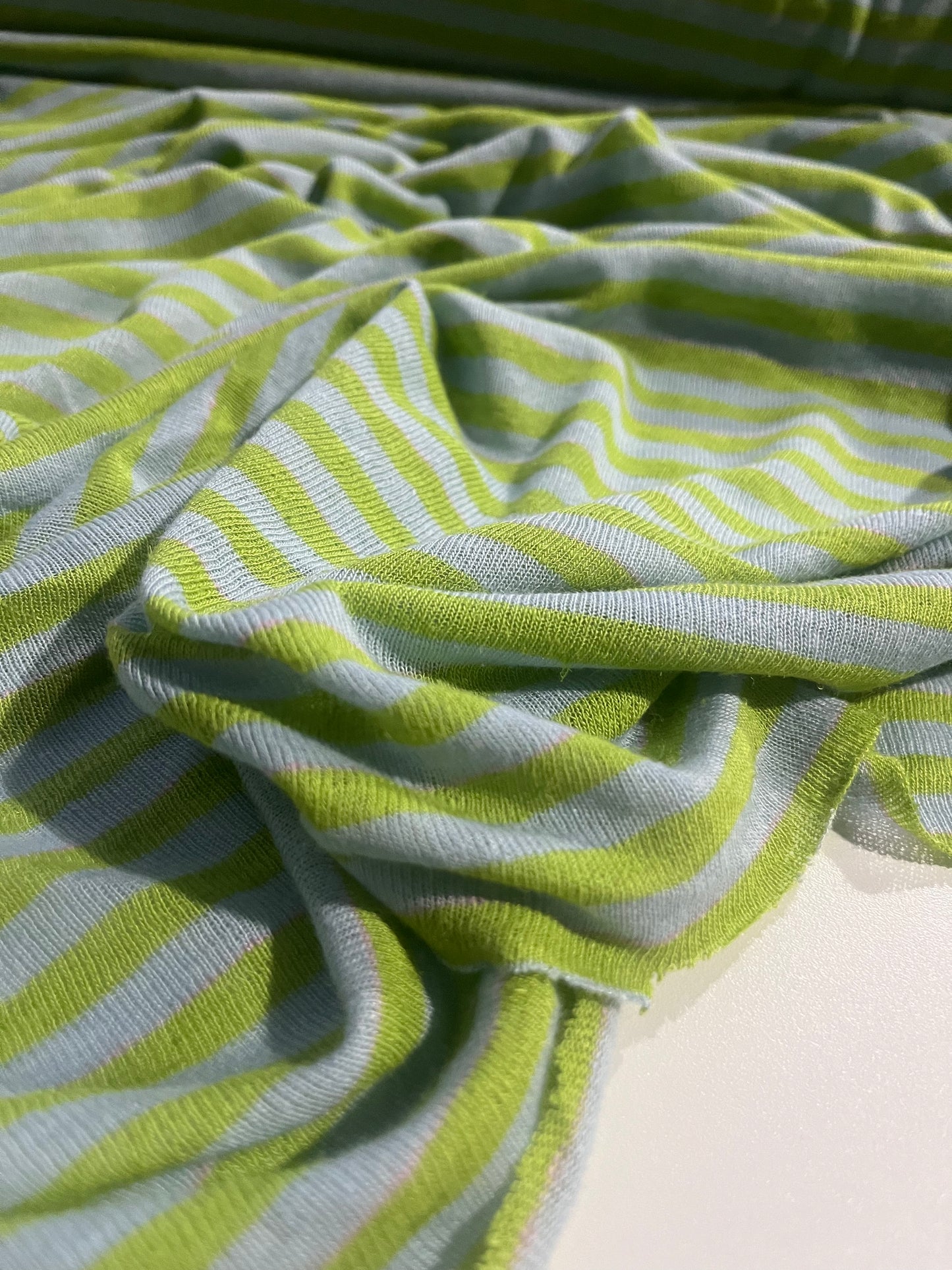 KNITTIES 017 jersey linen/cotton lilac/apple