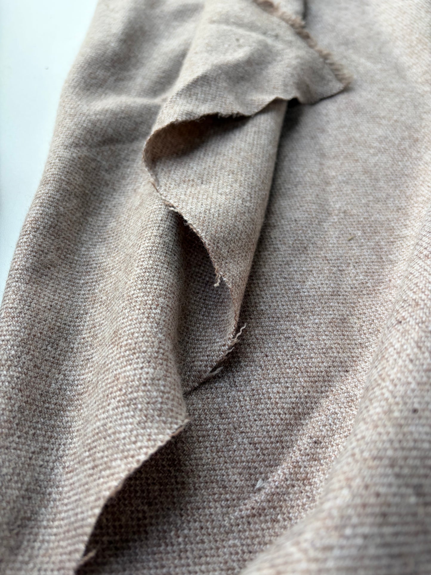 FELICE 008 camel/brown coloured carded wool tweed
