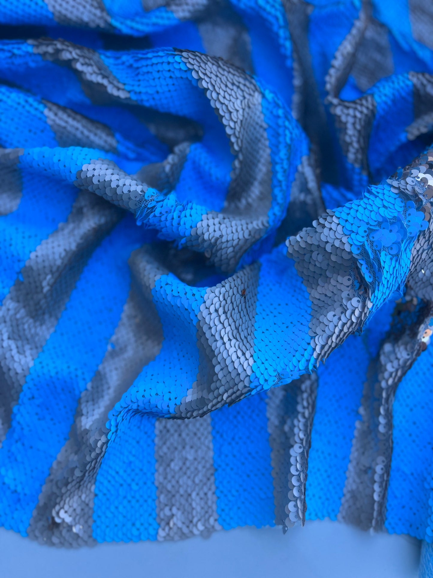 NENA 012 mesh sequins turquoise stripes