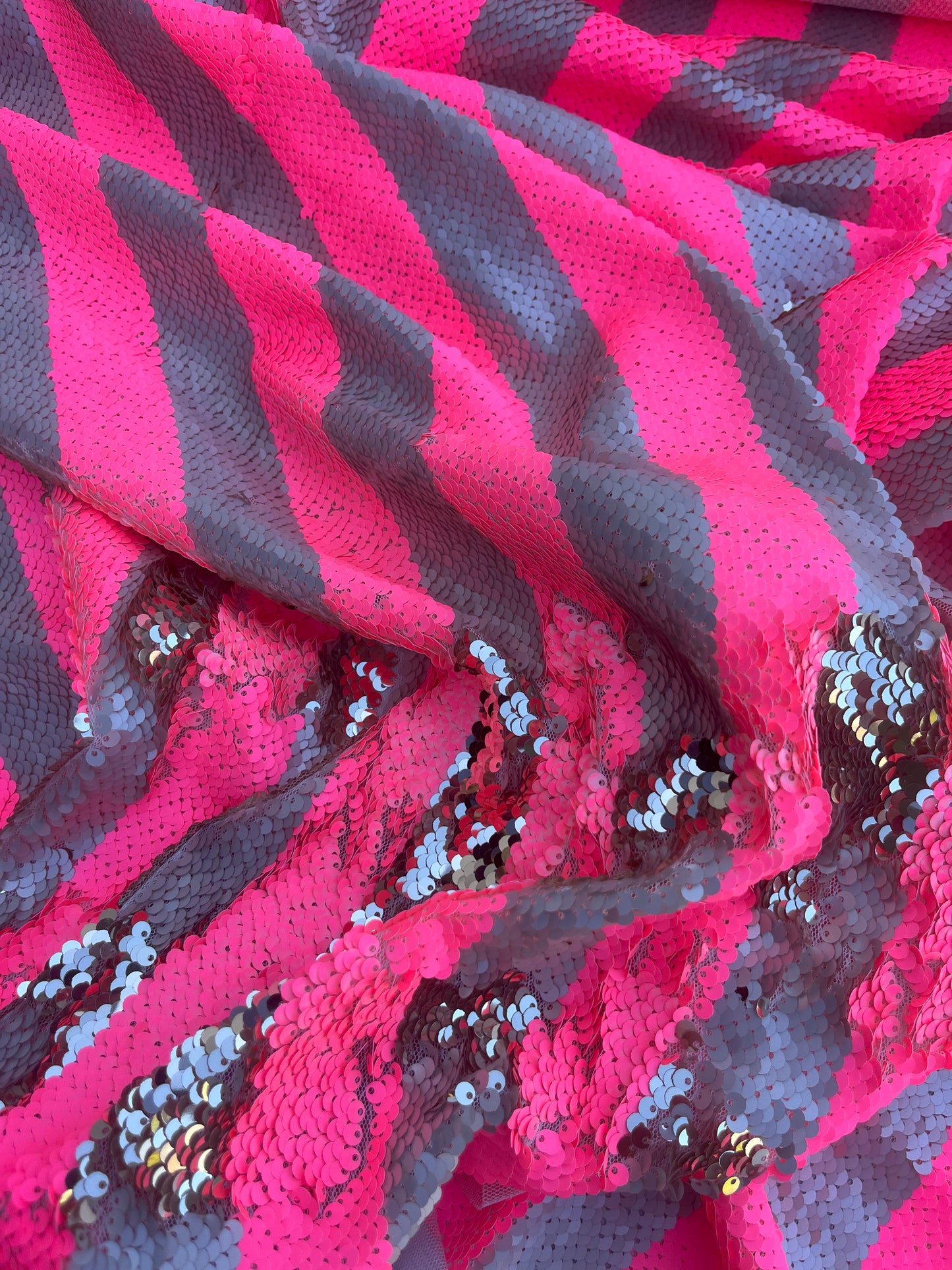NENA 014 mesh sequins pink fluo stripes