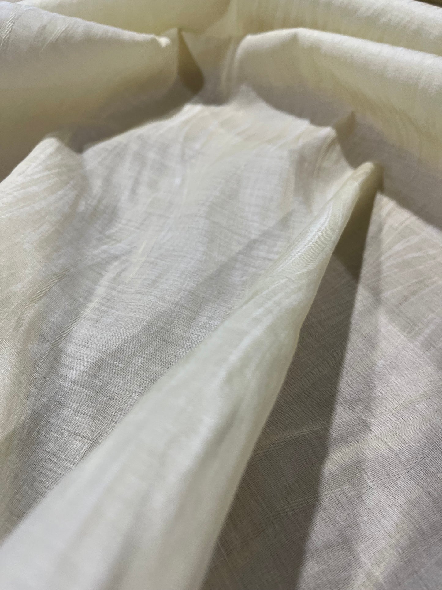 G01 CAN 058  jacquard WOOL SILK ivory