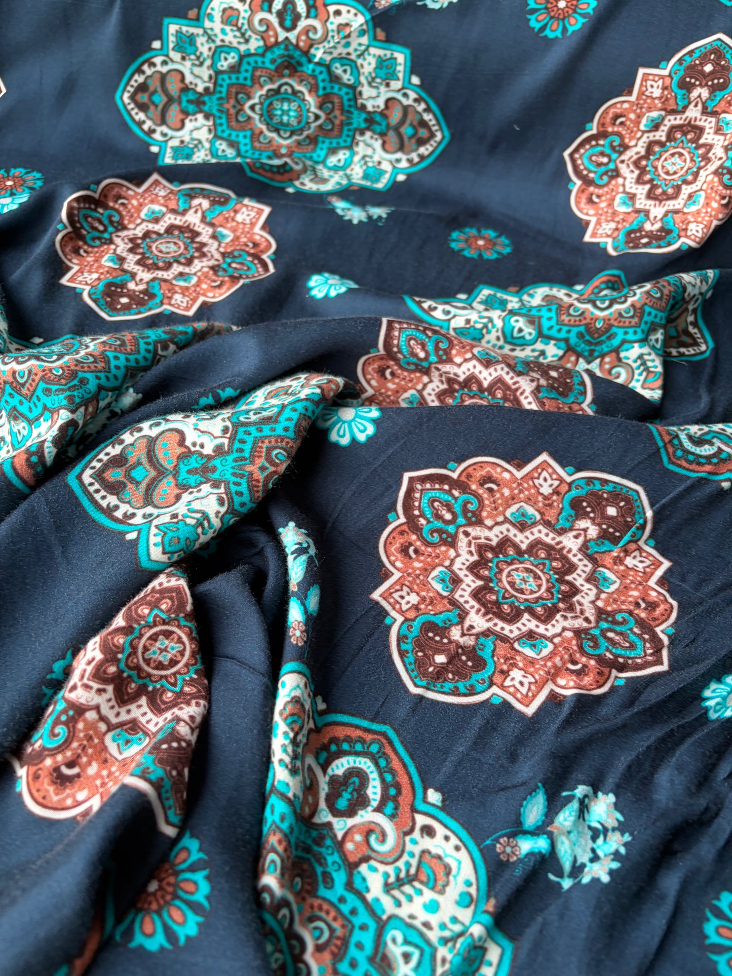 FELICE 013 viscose navy/turquoise/brown medaillion print