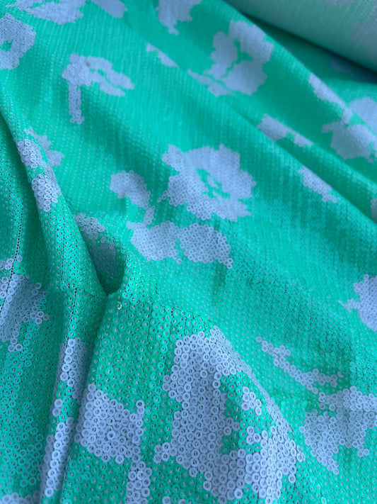 NENA 019 mesh sequins green flowers