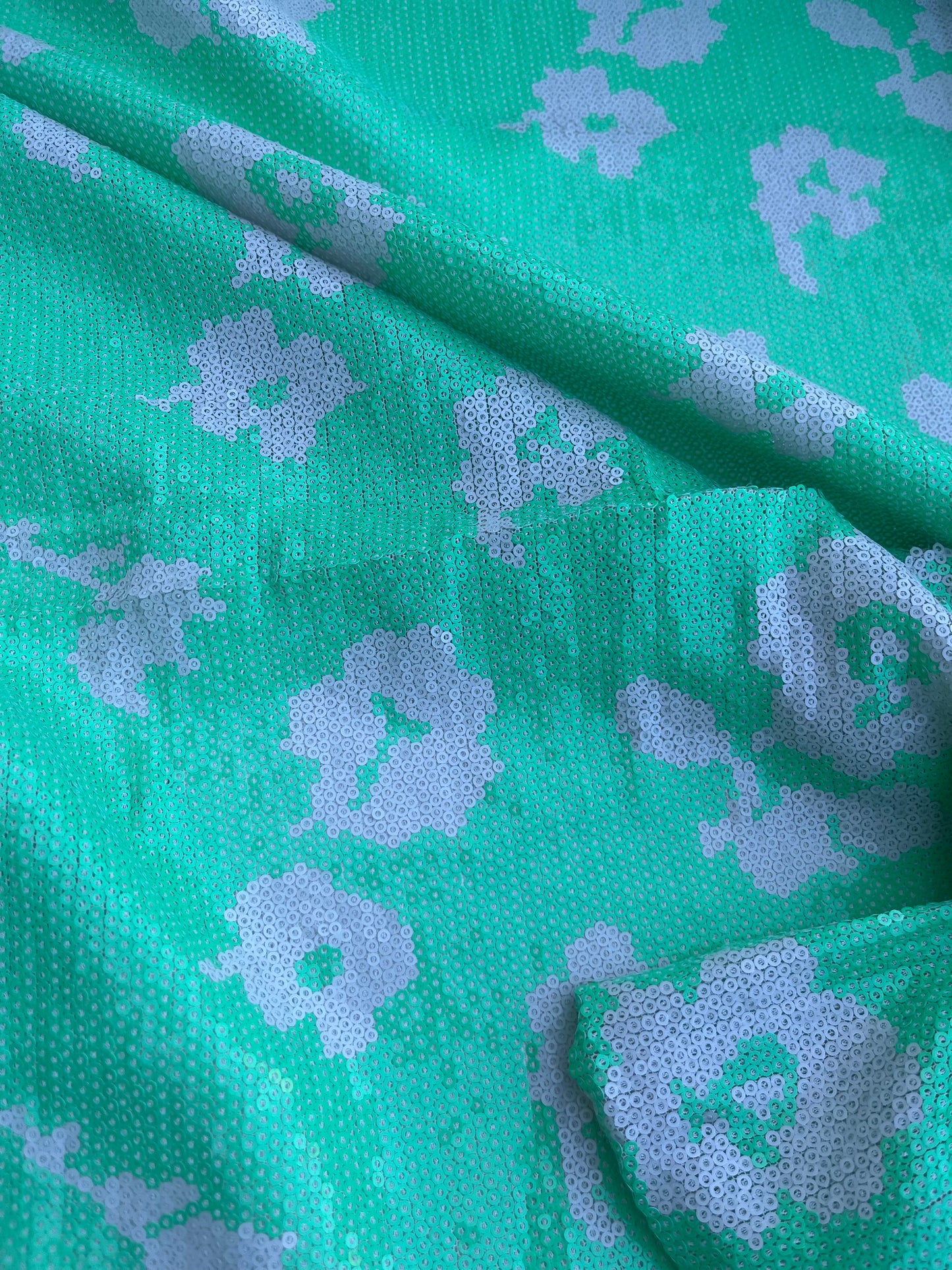 NENA 019 mesh sequins green flowers