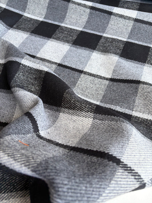 LC CELIA 032 heavy wool check black/grey