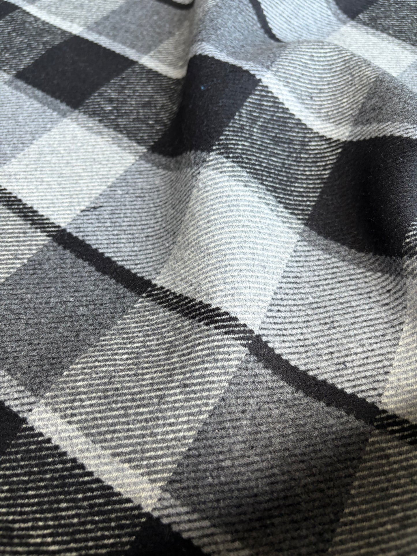 CELIA 032 heavy wool check black/grey