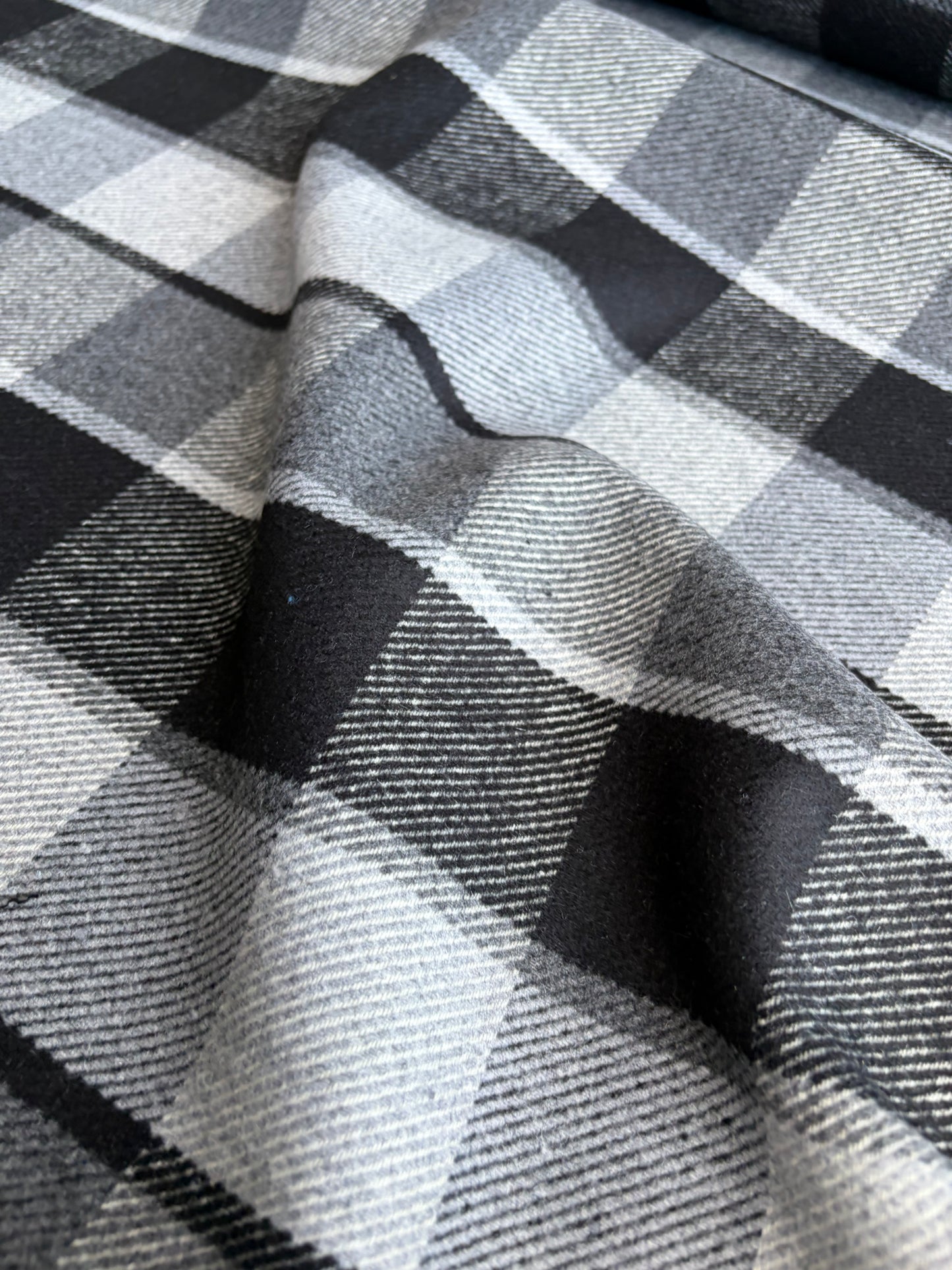 CELIA 032 heavy wool check black/grey