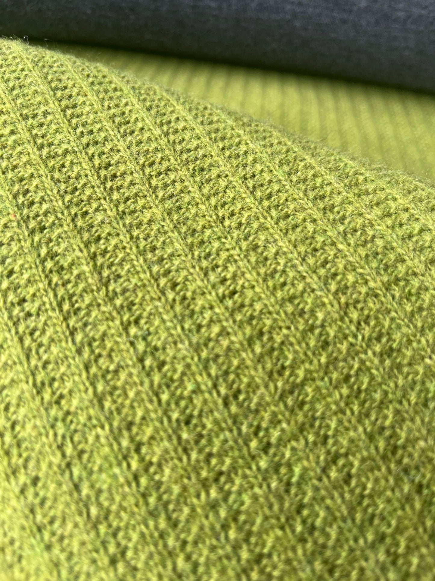 PABLO 010 wool jersey cable structure double face  olive green