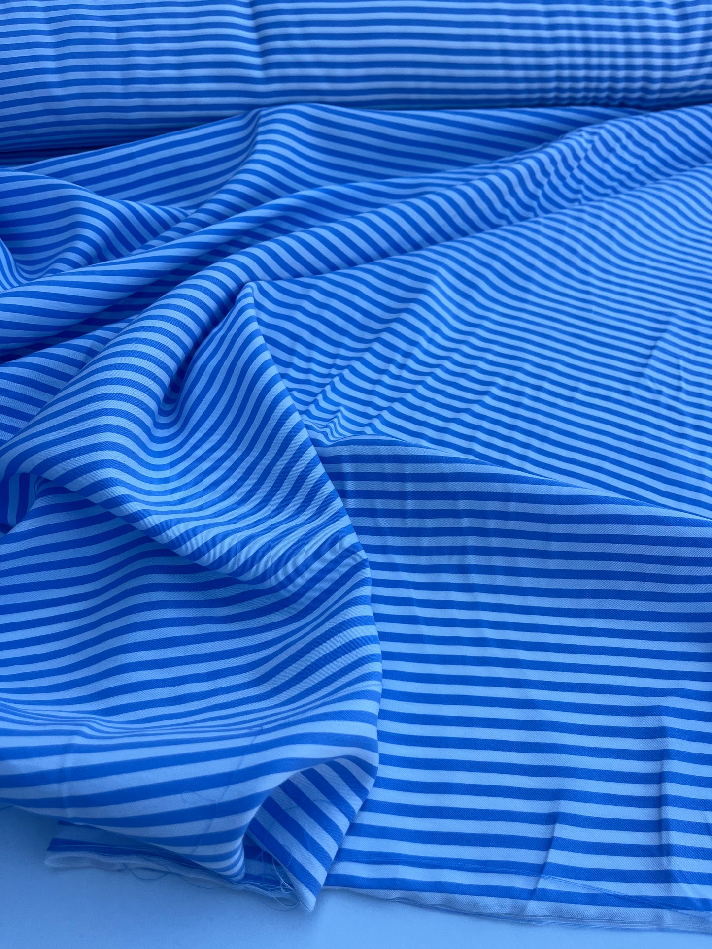 NENA 032 colourwoven cotton stripe classical shirting blue