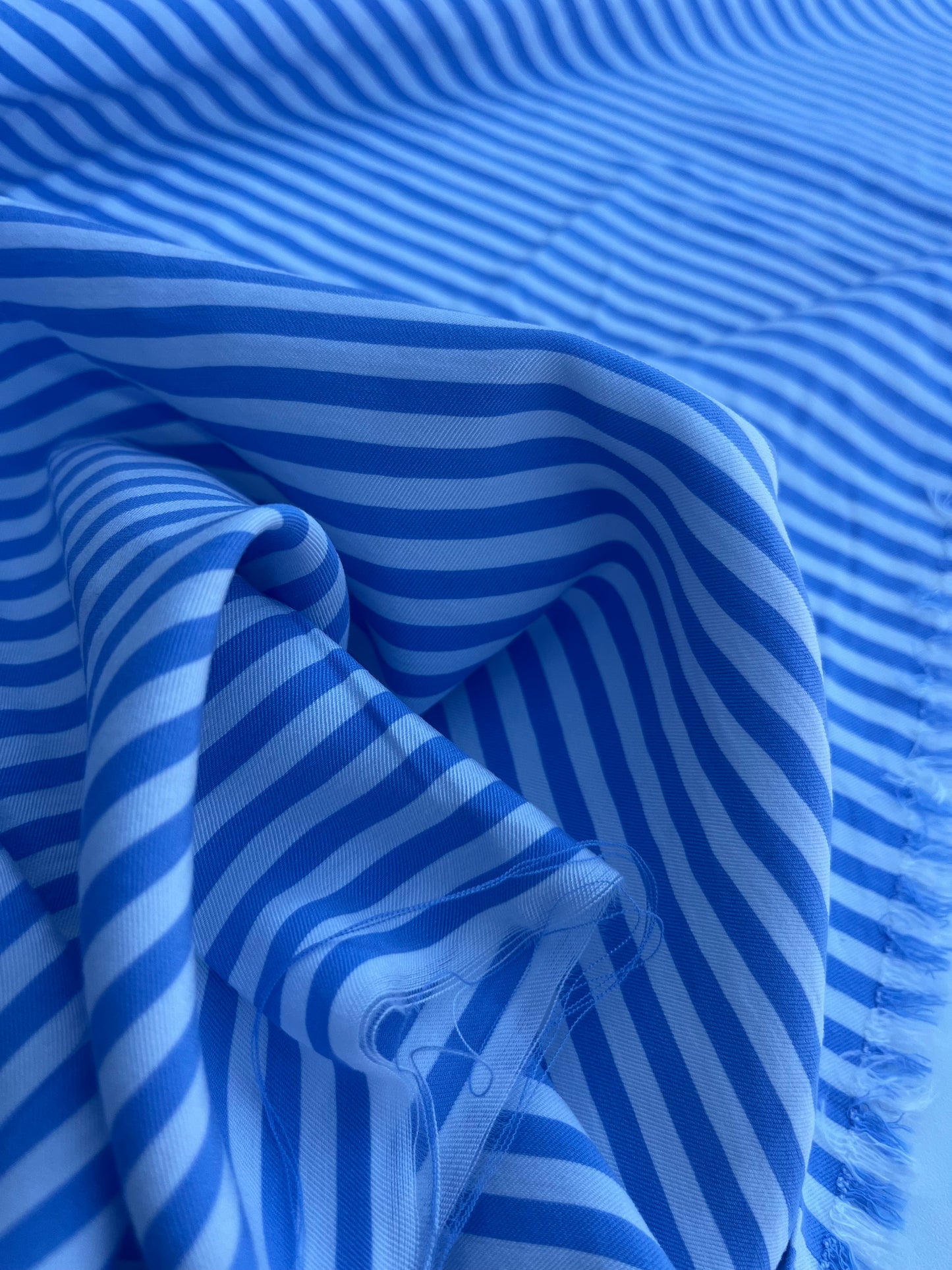 NENA 032 colourwoven cotton stripe classical shirting blue