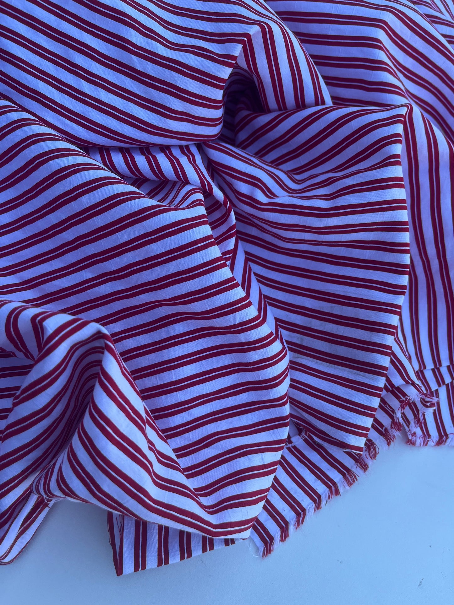 NENA 033 colourwoven cotton stripe white/red