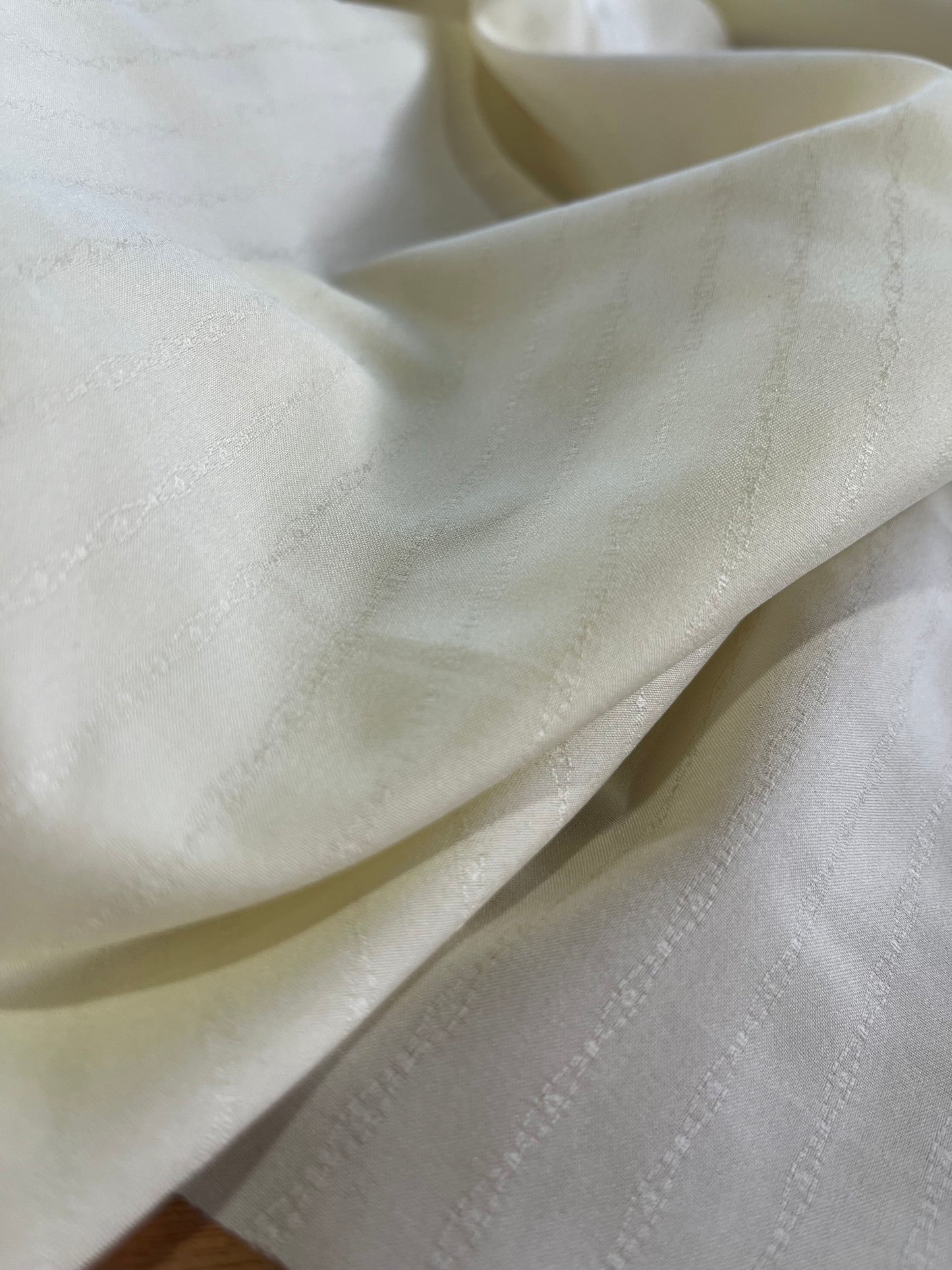 E 02 Fantasy blouse fabric optical white