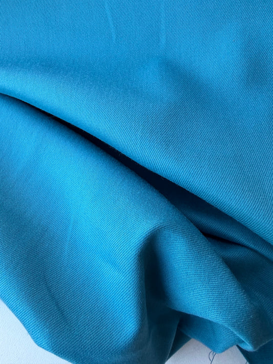 GAIL 006 cyan blue light cotton twill