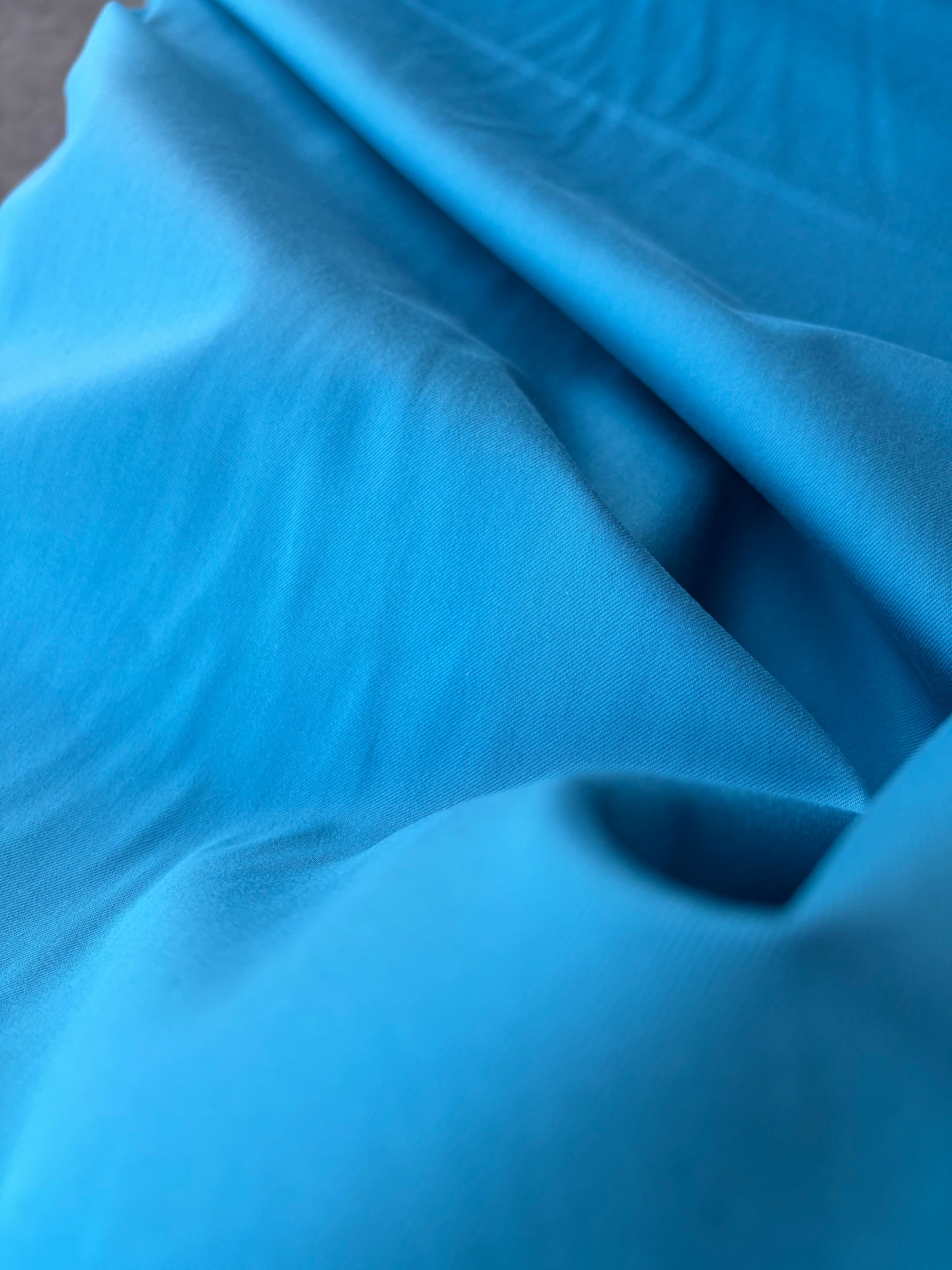 GAIL 006 cyan blue light cotton twill