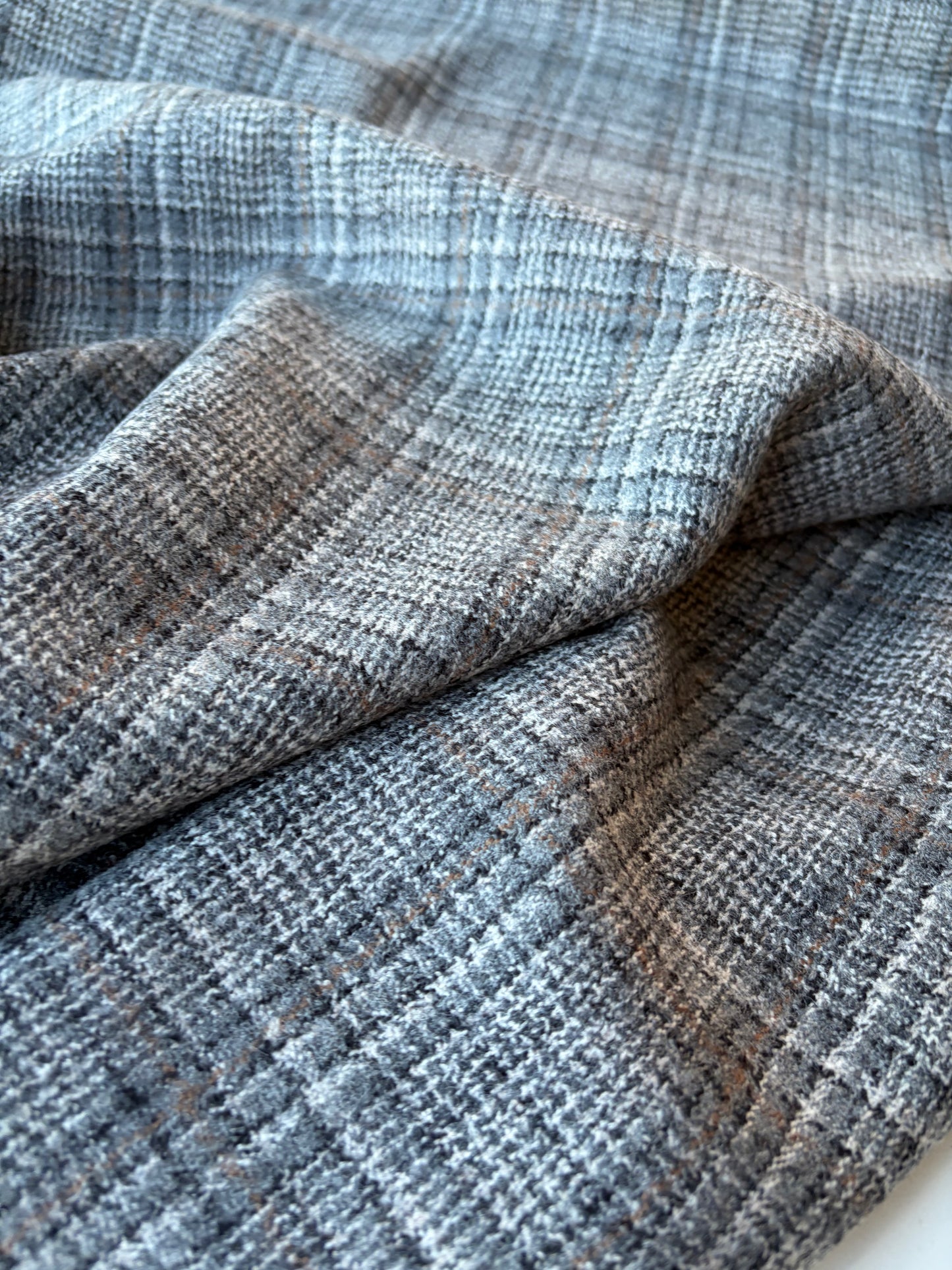 GAIL 010 classical checkered shetland wool
