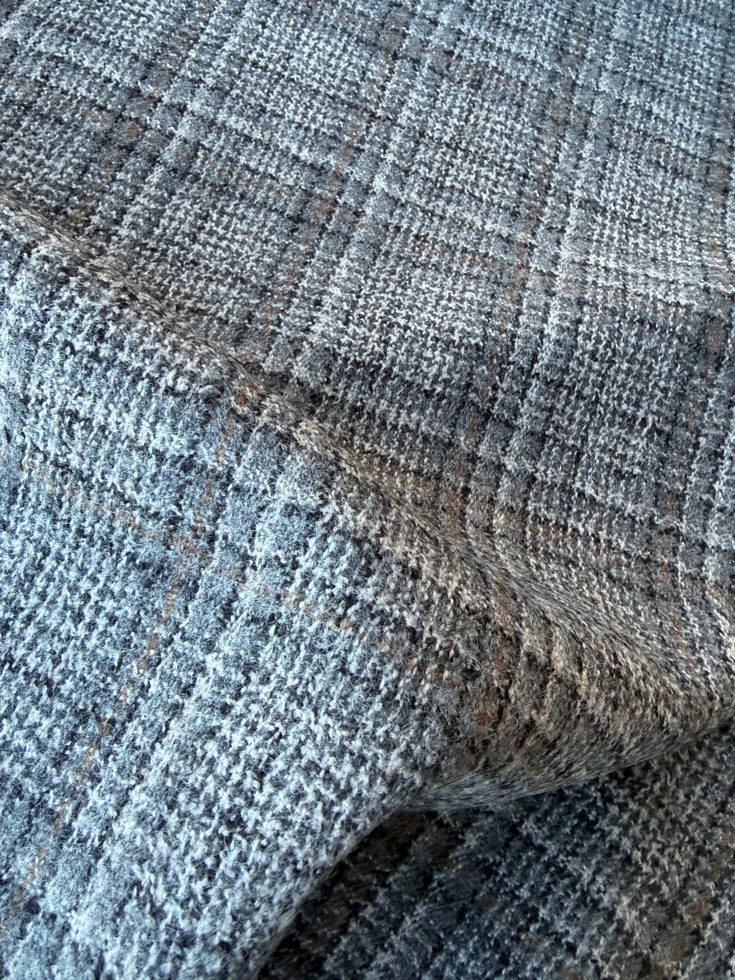 GAIL 010 classical checkered shetland wool