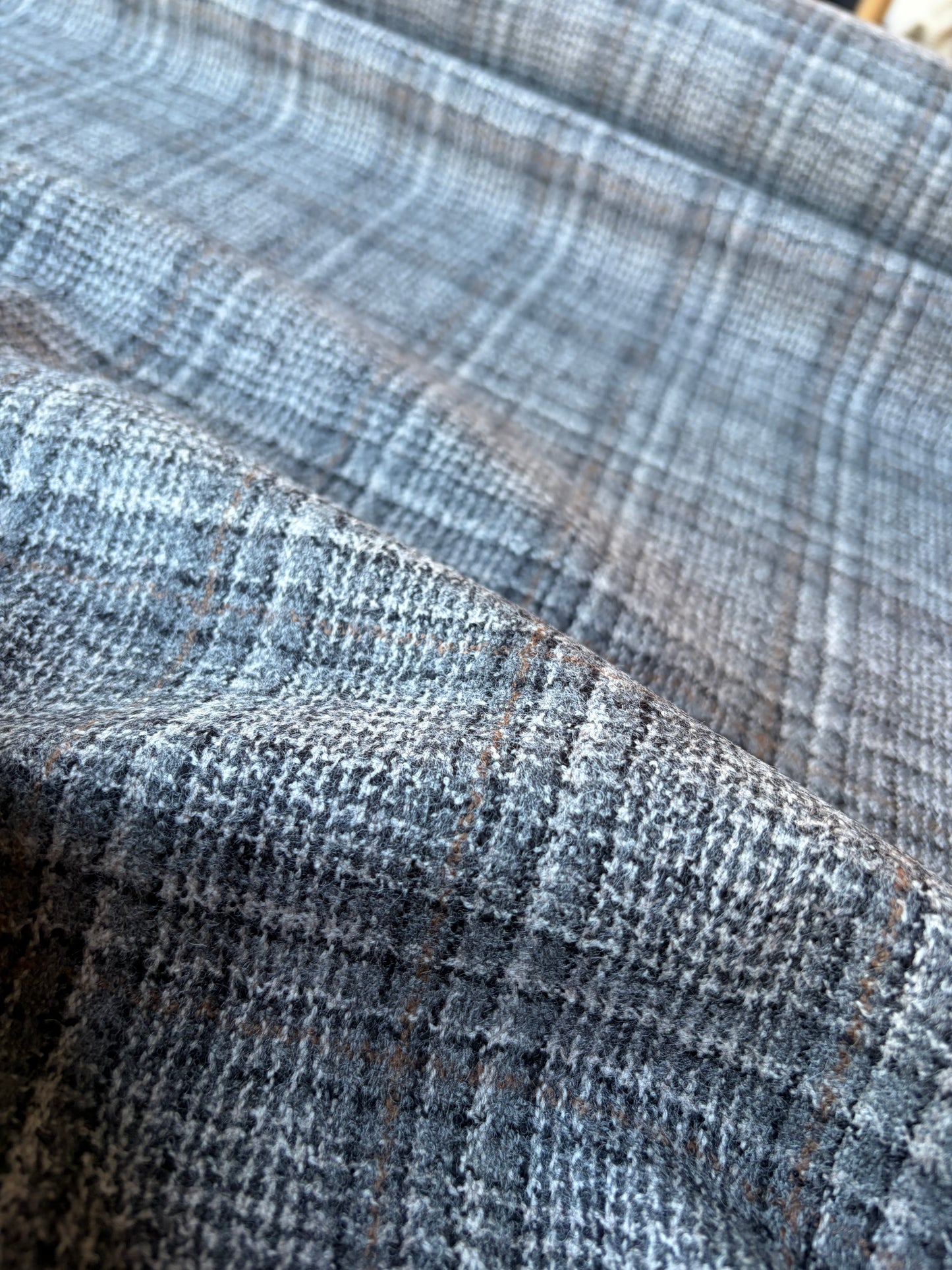 GAIL 010 classical checkered shetland wool
