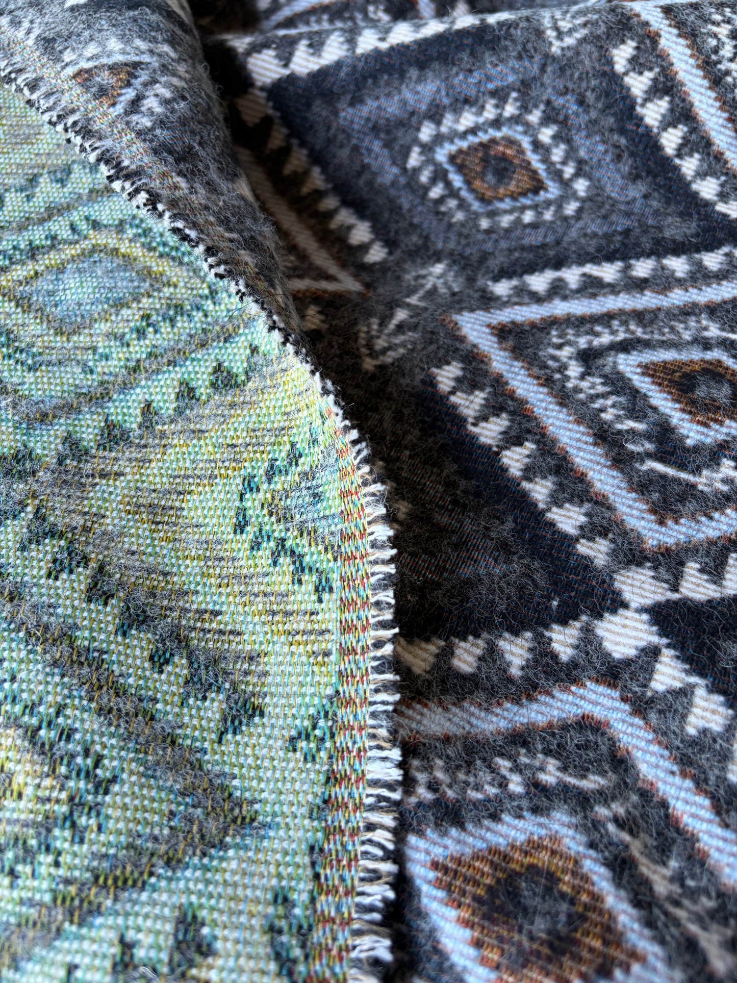 CELIA 052  heavy wool jacaquard
