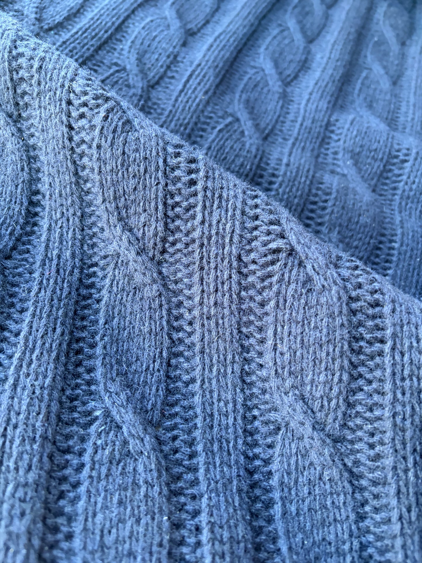 GAIL 013 navy coloured knitted cable cotton/wool