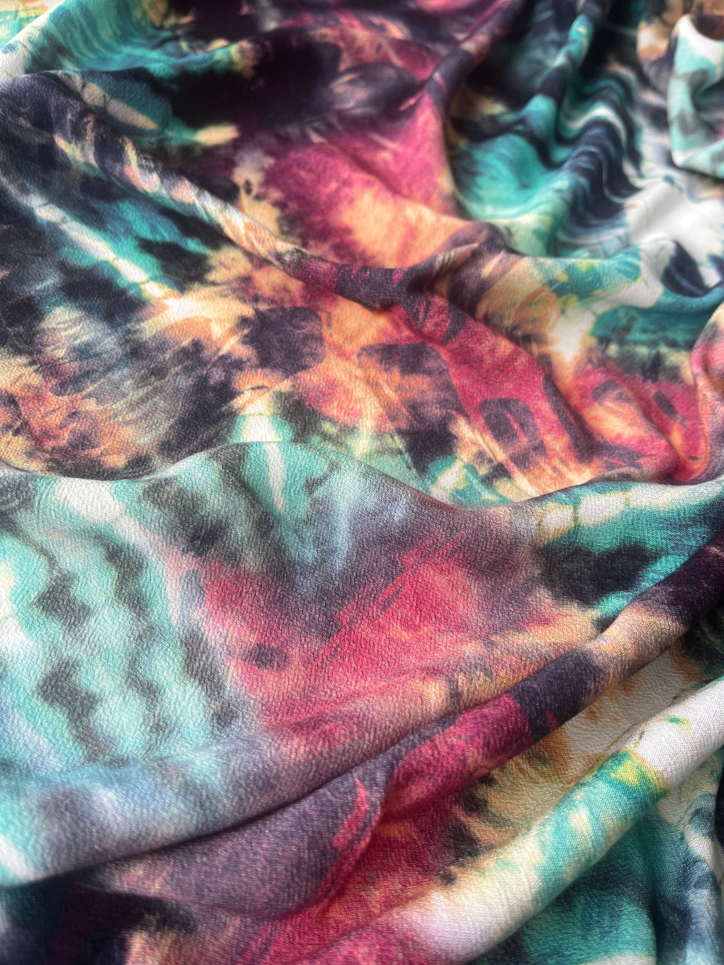 MAYA 014 viscose crêpe marocaine feather digital print