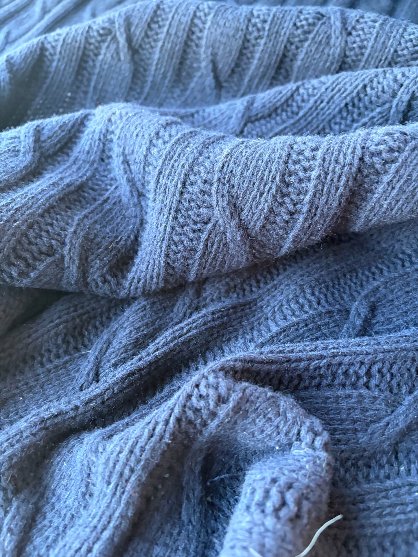 GAIL 013 navy coloured knitted cable cotton/wool