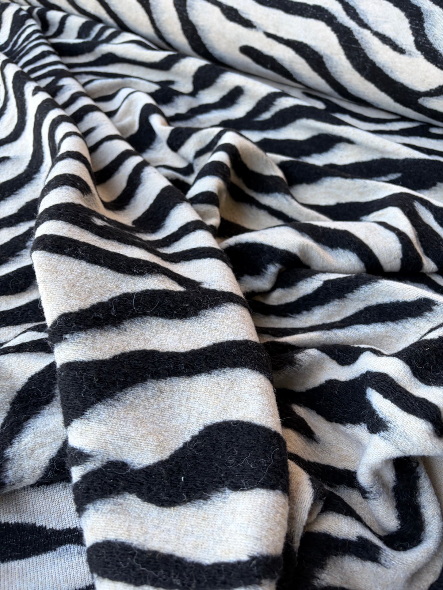 GAIL 022 heavy boiled wool zebra