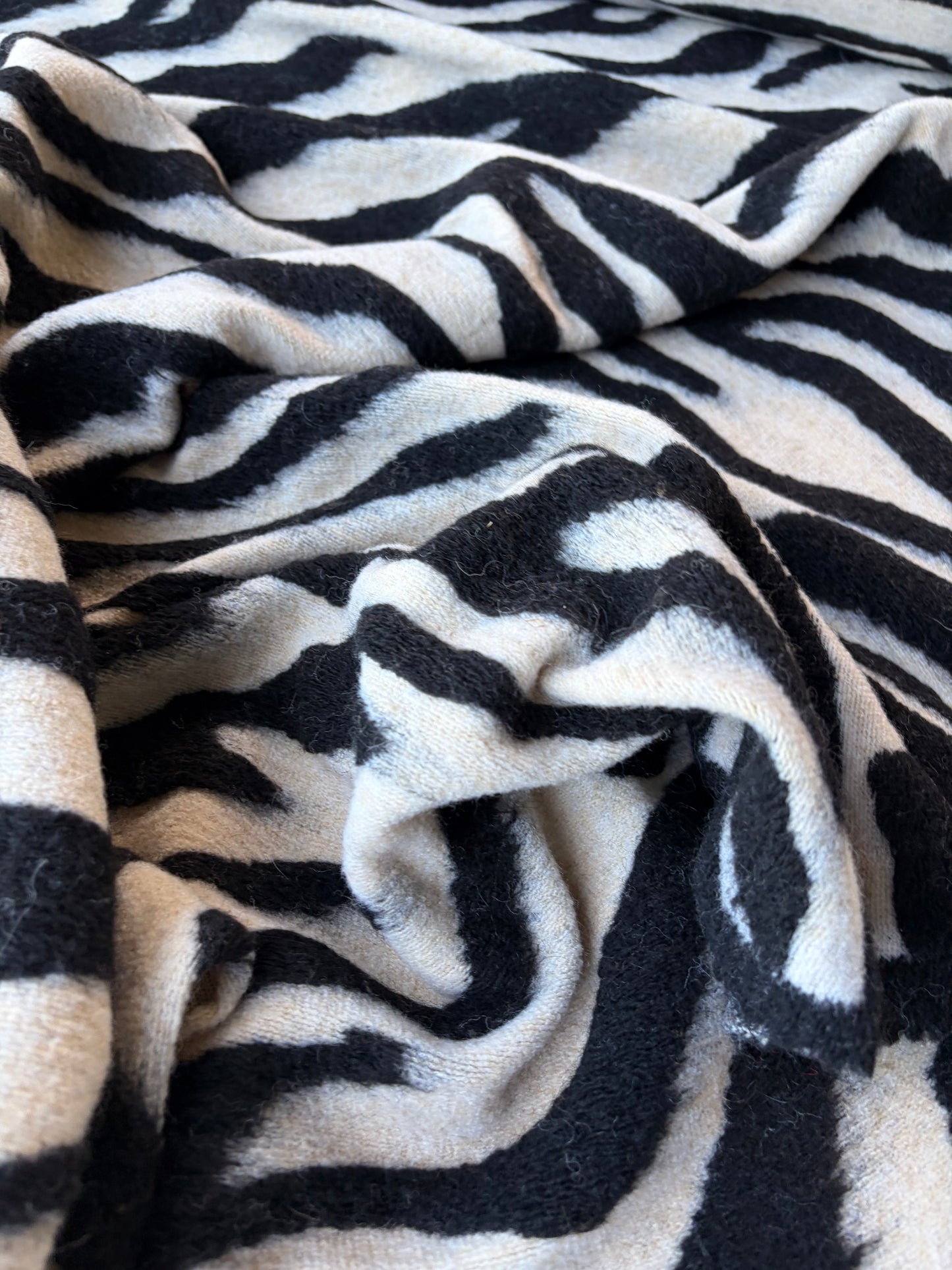 GAIL 022 heavy boiled wool zebra