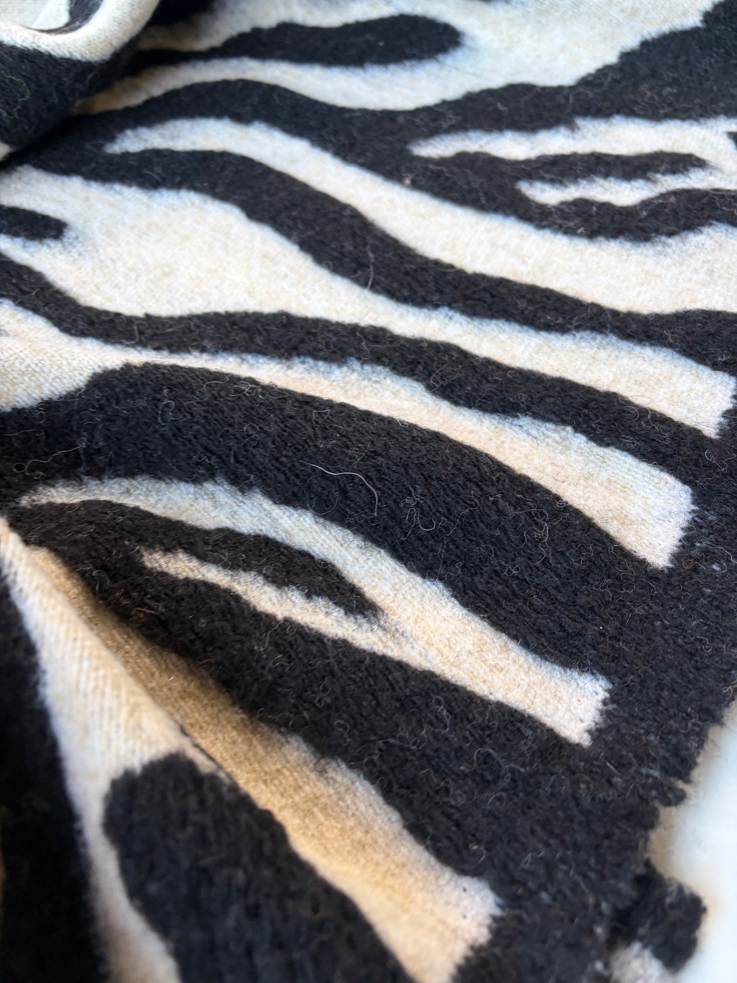 GAIL 022 heavy boiled wool zebra