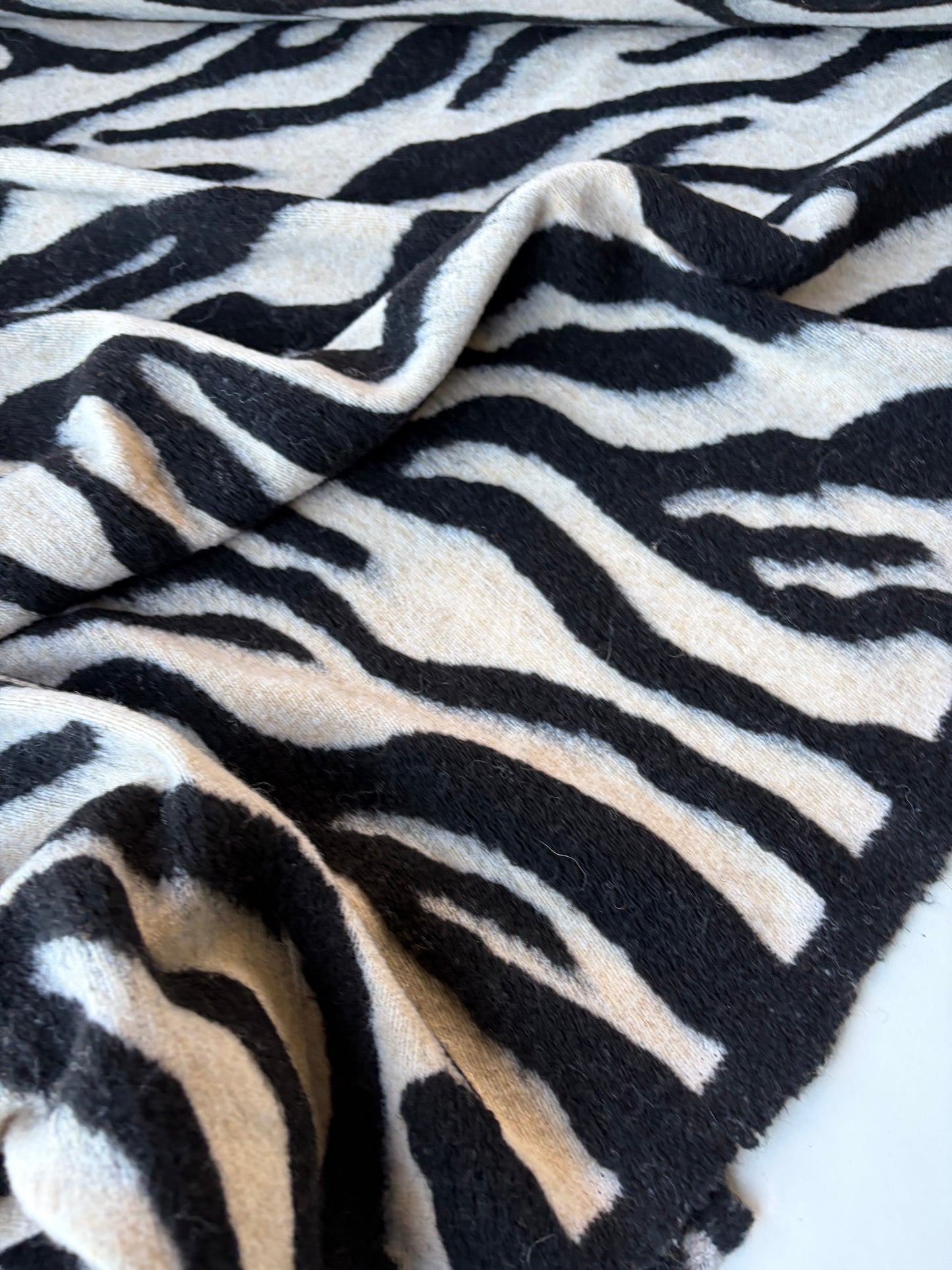 GAIL 022 heavy boiled wool zebra