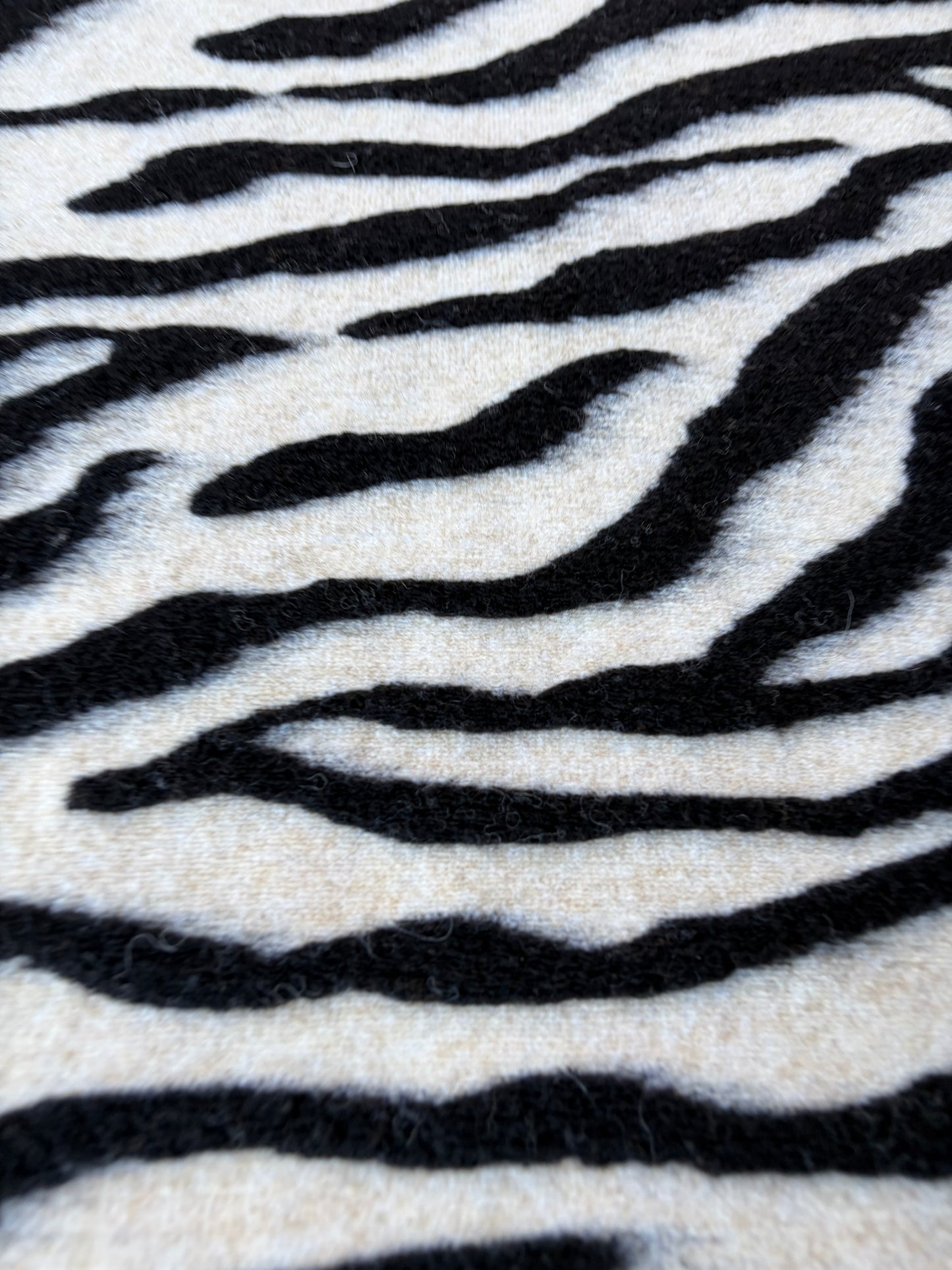 GAIL 022 heavy boiled wool zebra