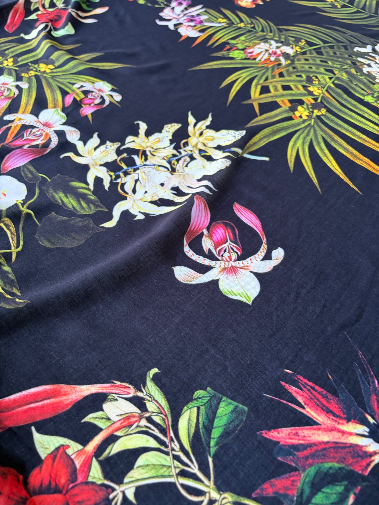 GAIL 023 viscose jungle print
