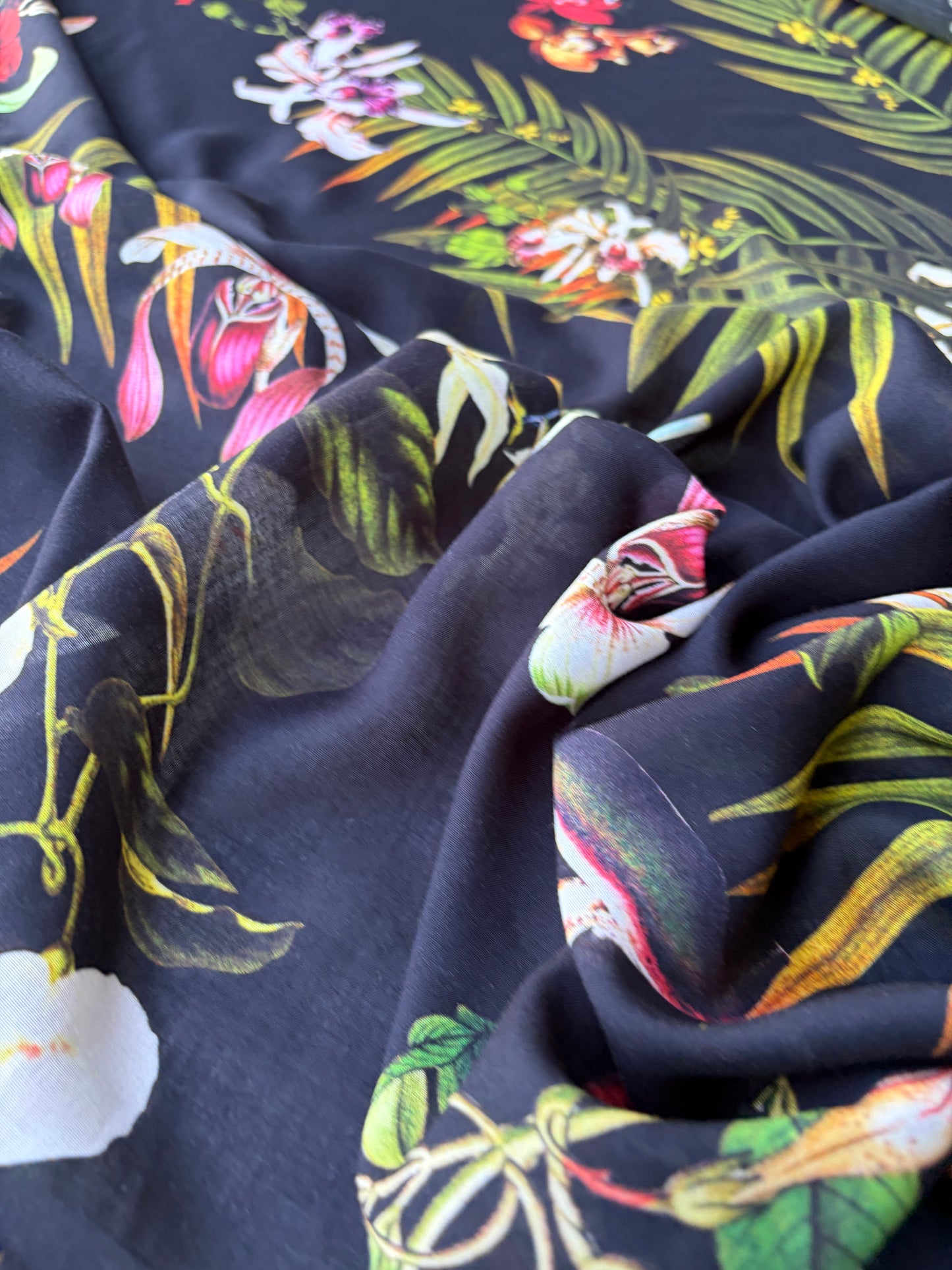 GAIL 023 viscose jungle print