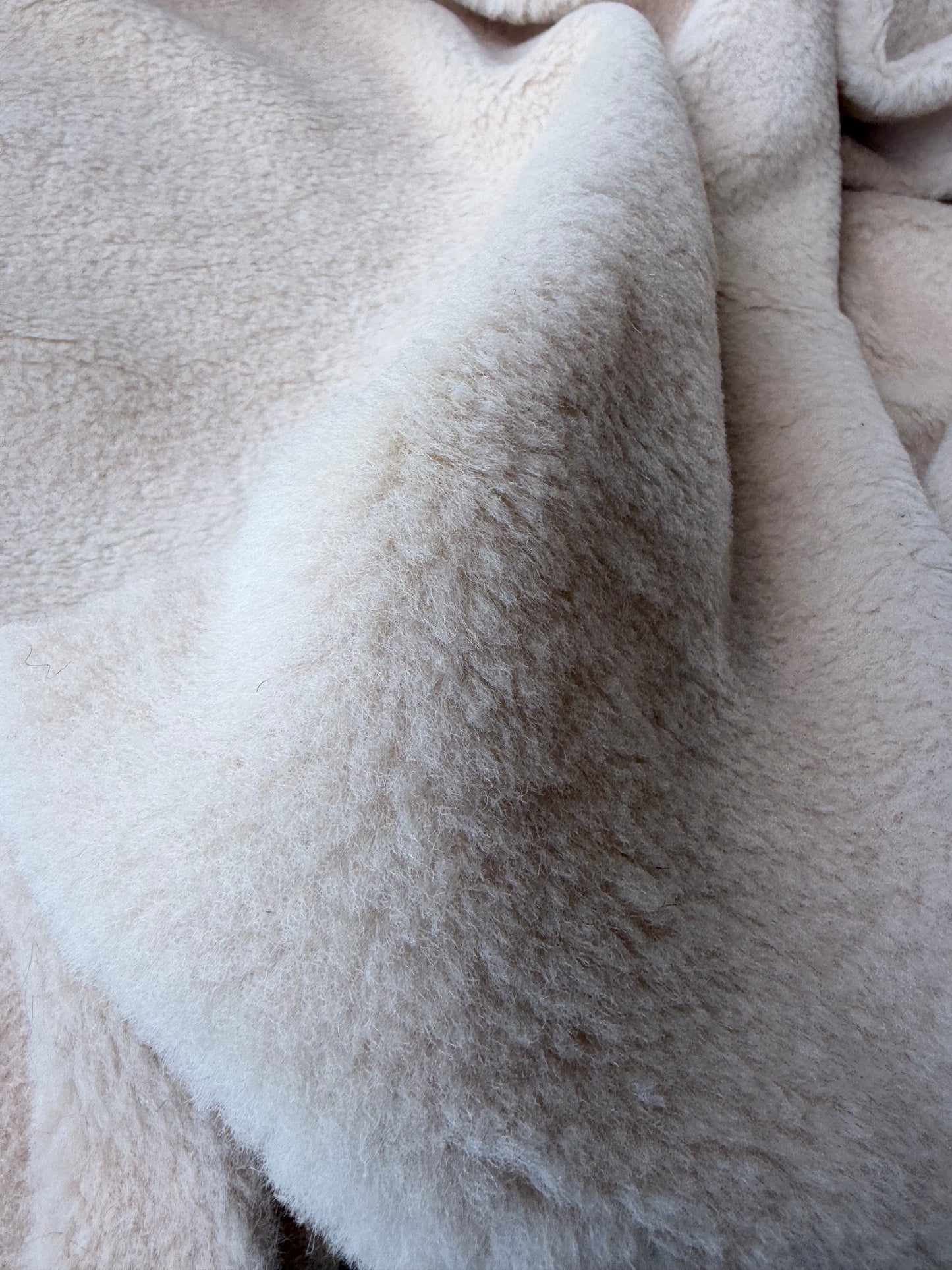 GAIL 026 sand colouredwool bouclette