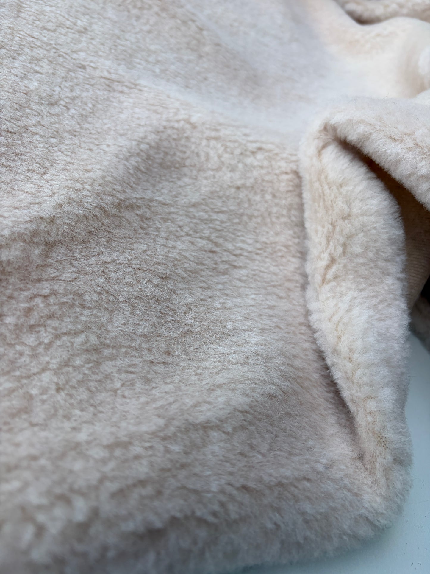 GAIL 026 sand colouredwool bouclette