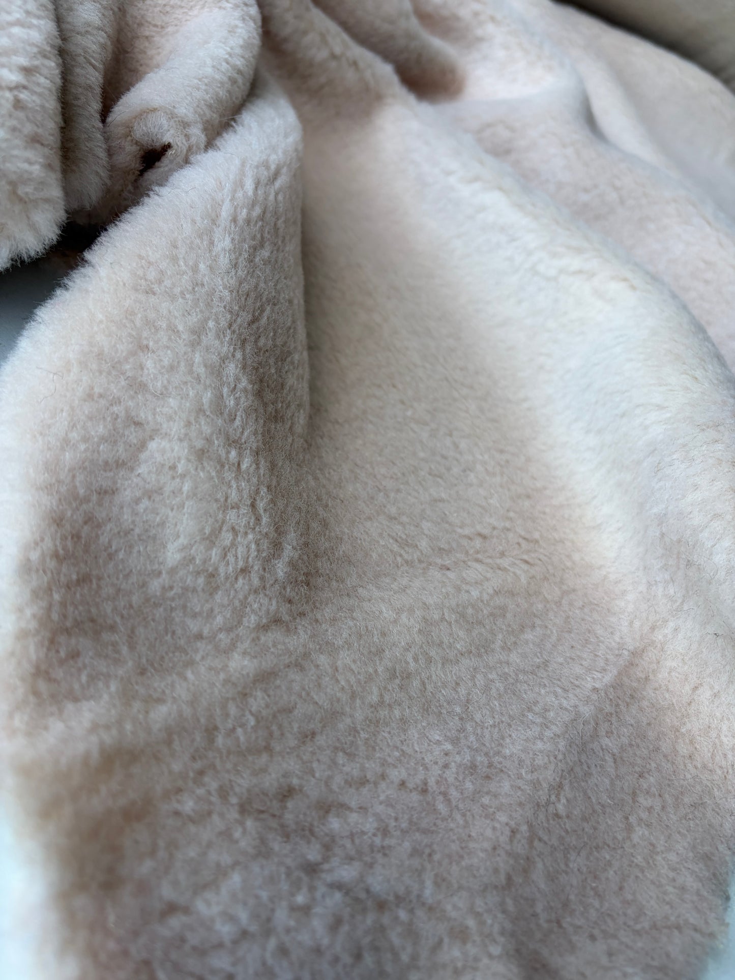 GAIL 026 sand colouredwool bouclette