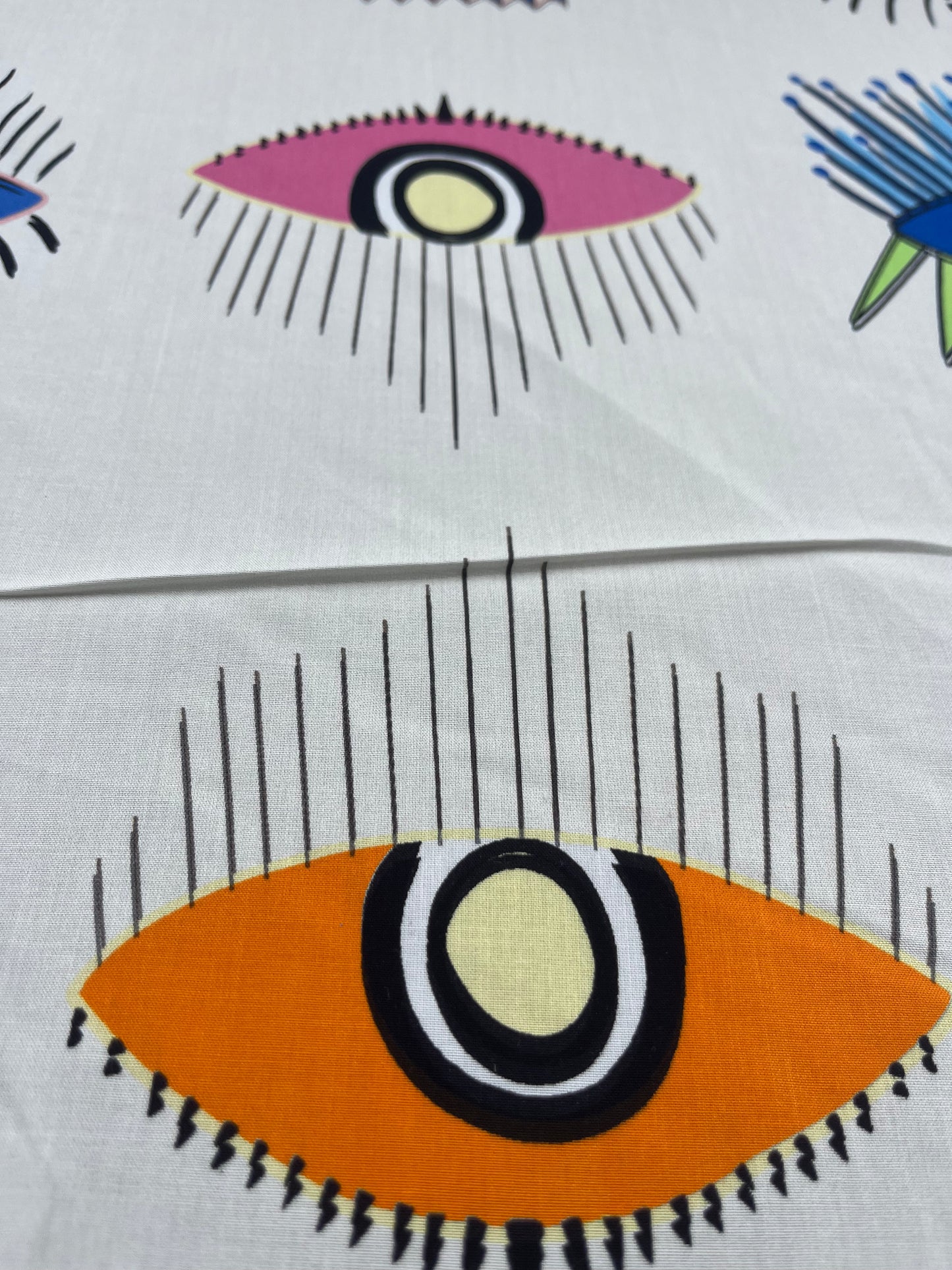 Boniface 006 viscose eyes cobalt blue/pink