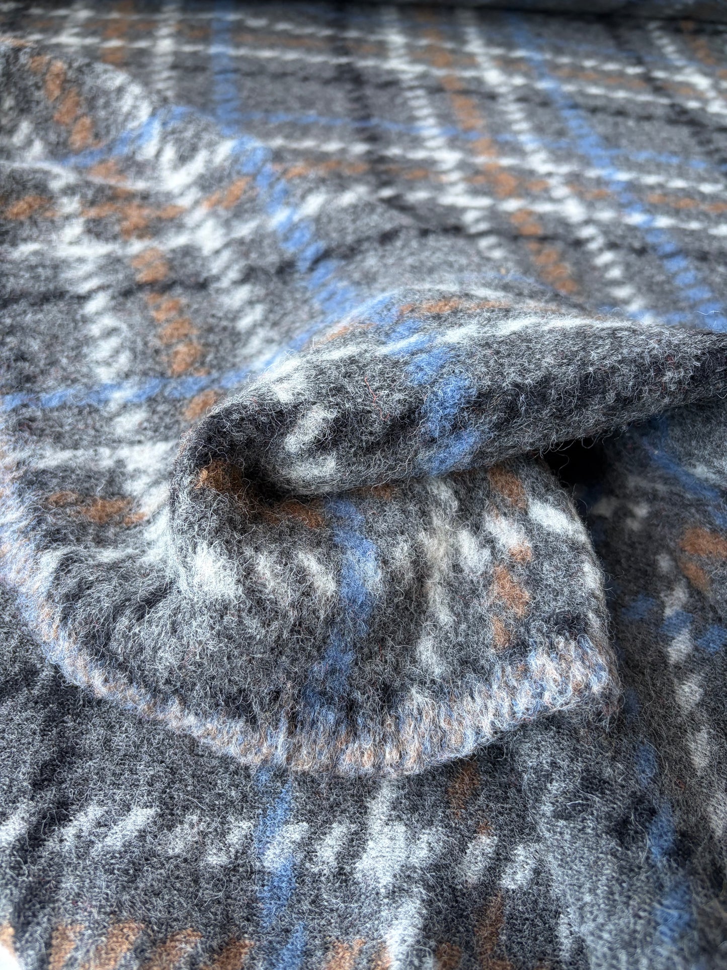 GAIL 027 heavy boiled wool check grey/camel/blue