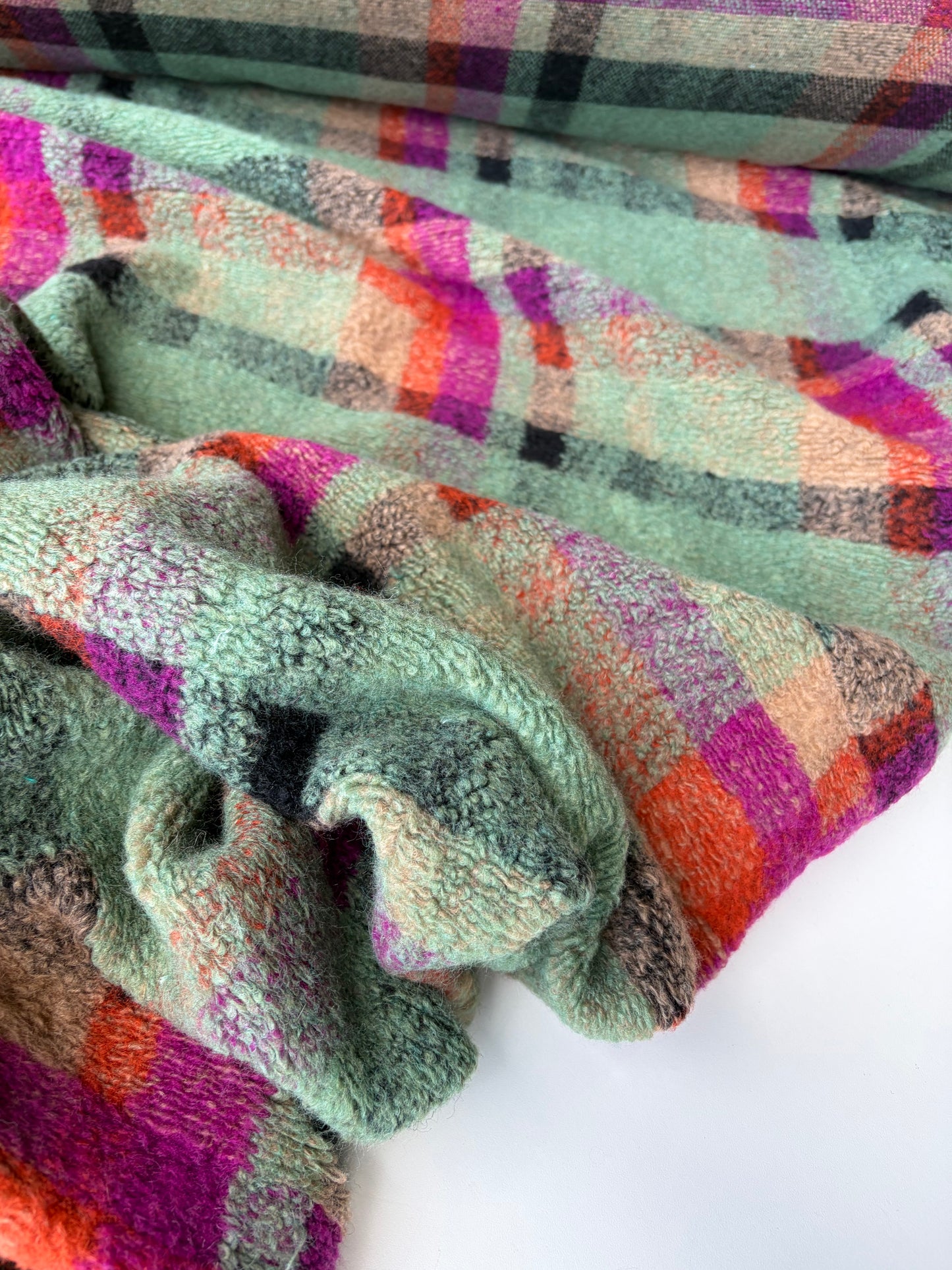 GAIL 028 heavy boiled wool check green/fuchsia/orange