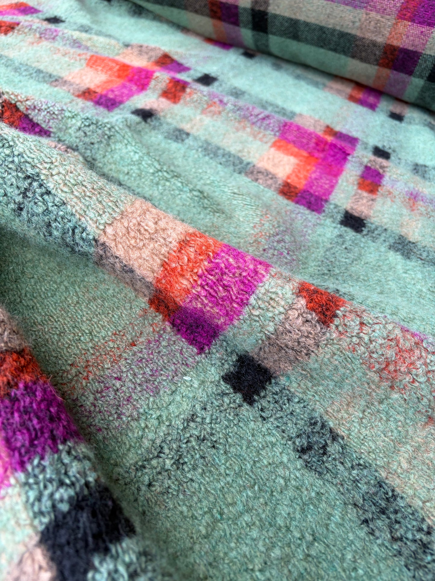 GAIL 028 heavy boiled wool check green/fuchsia/orange