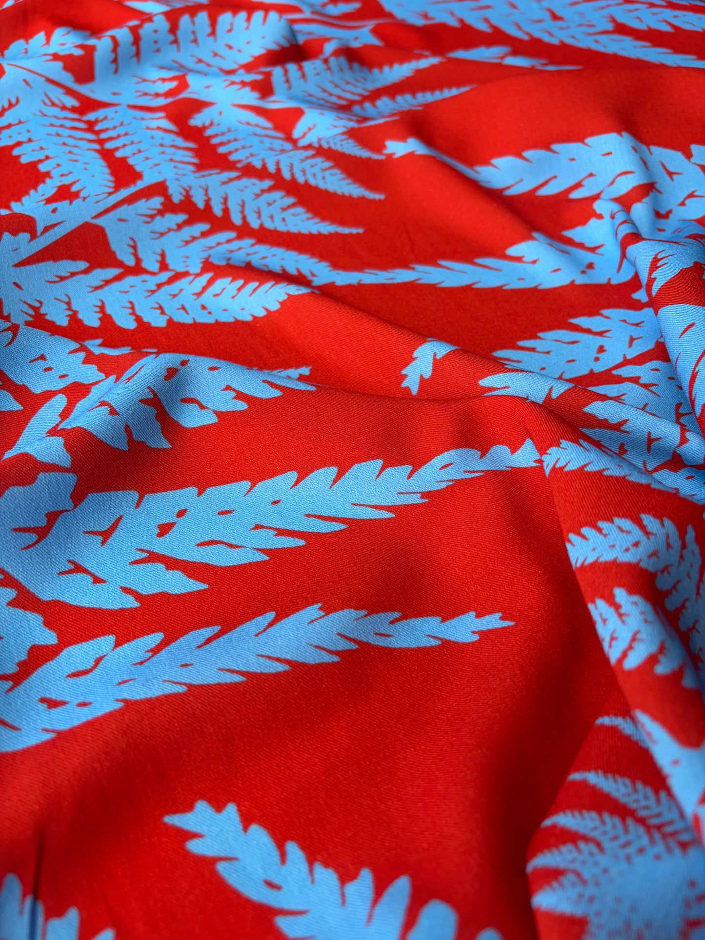 GAIL 036 viscose twill print red/blue