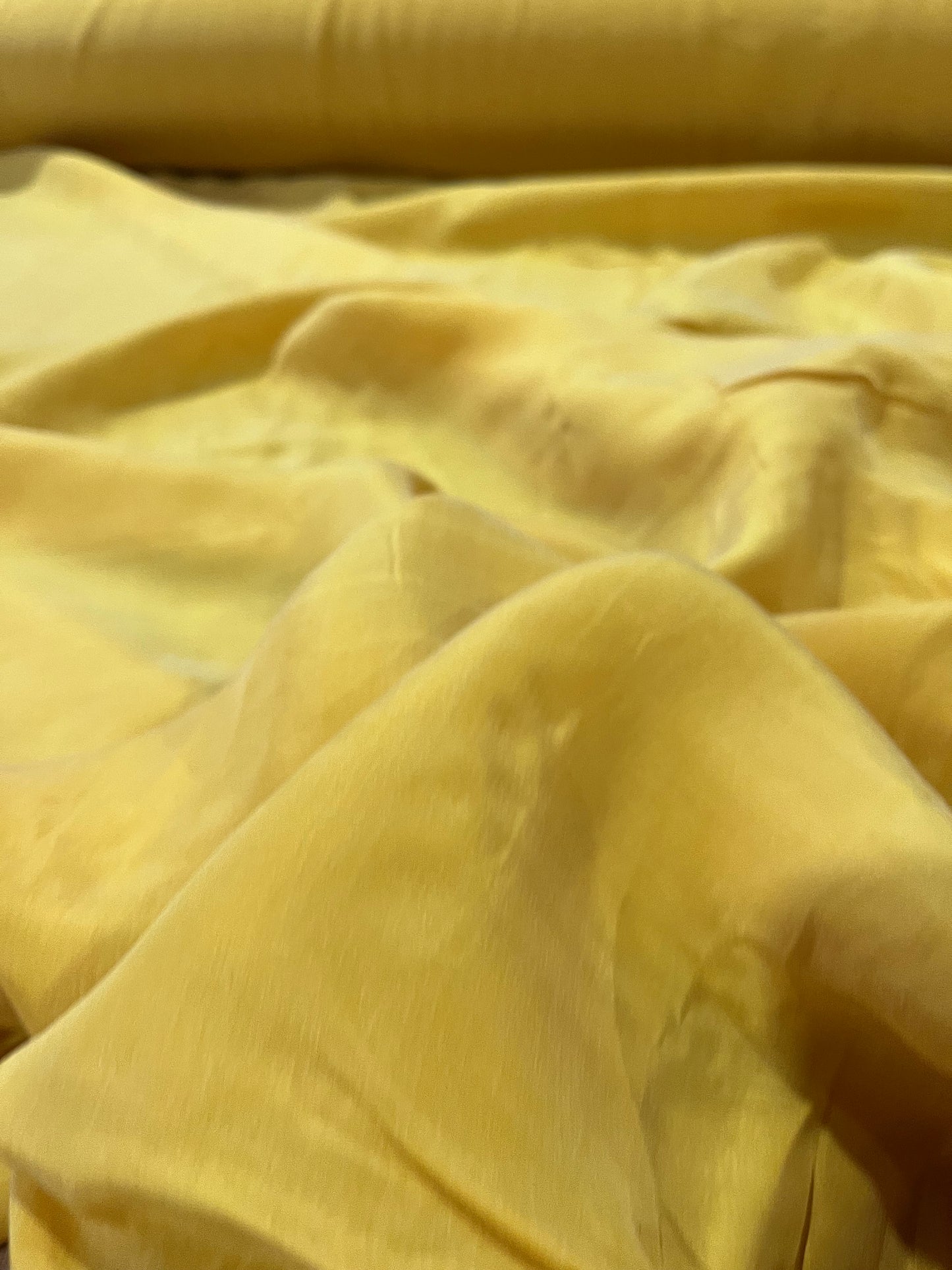 E02 MOON 004 cupro viscose yellow curry