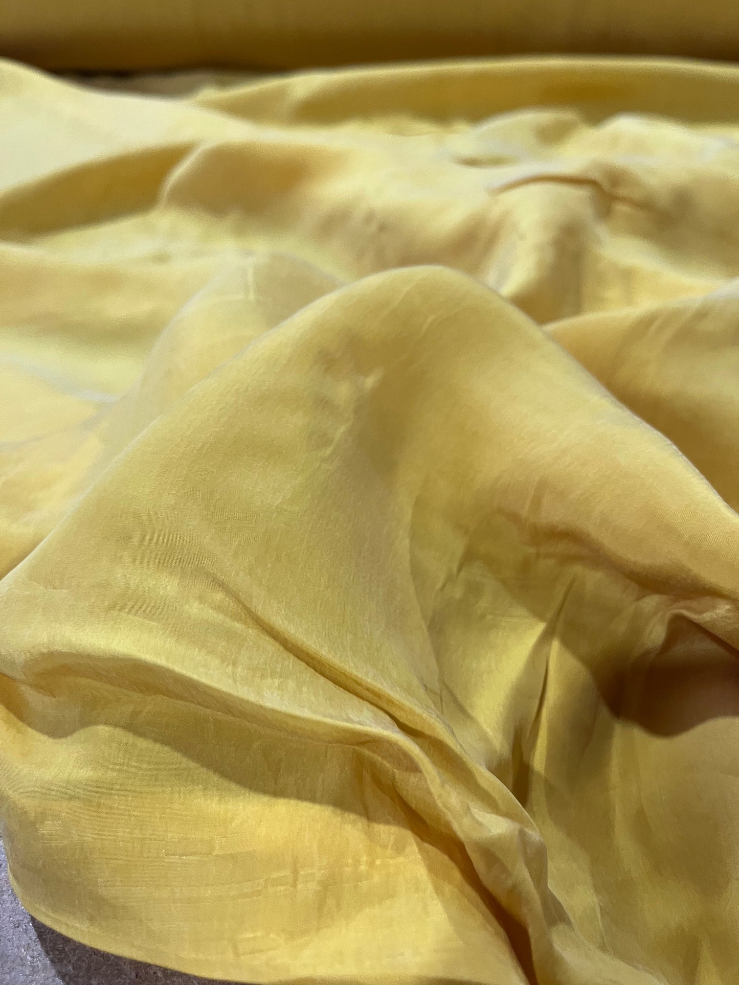 E02 MOON 004 cupro viscose yellow curry