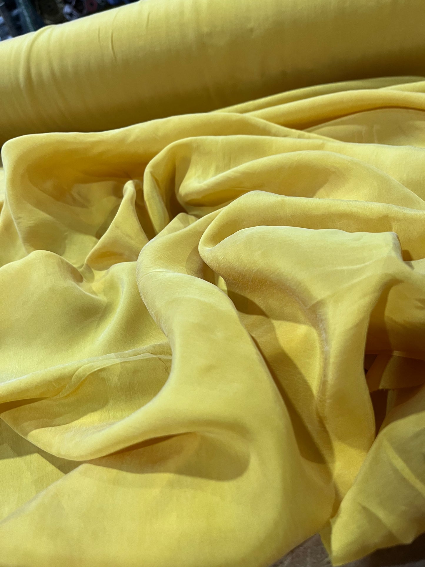 E02 MOON 004 cupro viscose yellow curry