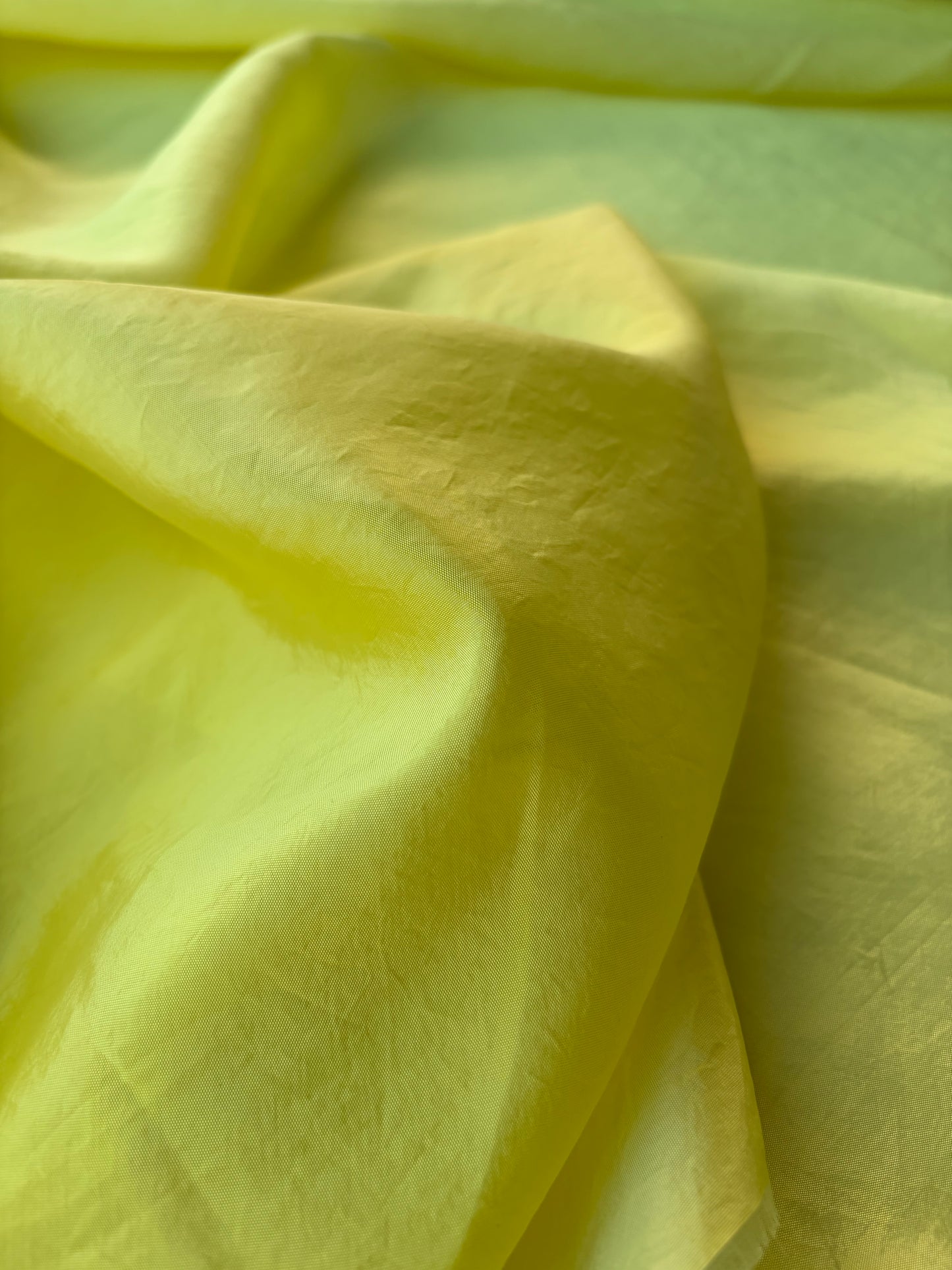 NOA 001 light windstopper polyamide yellow